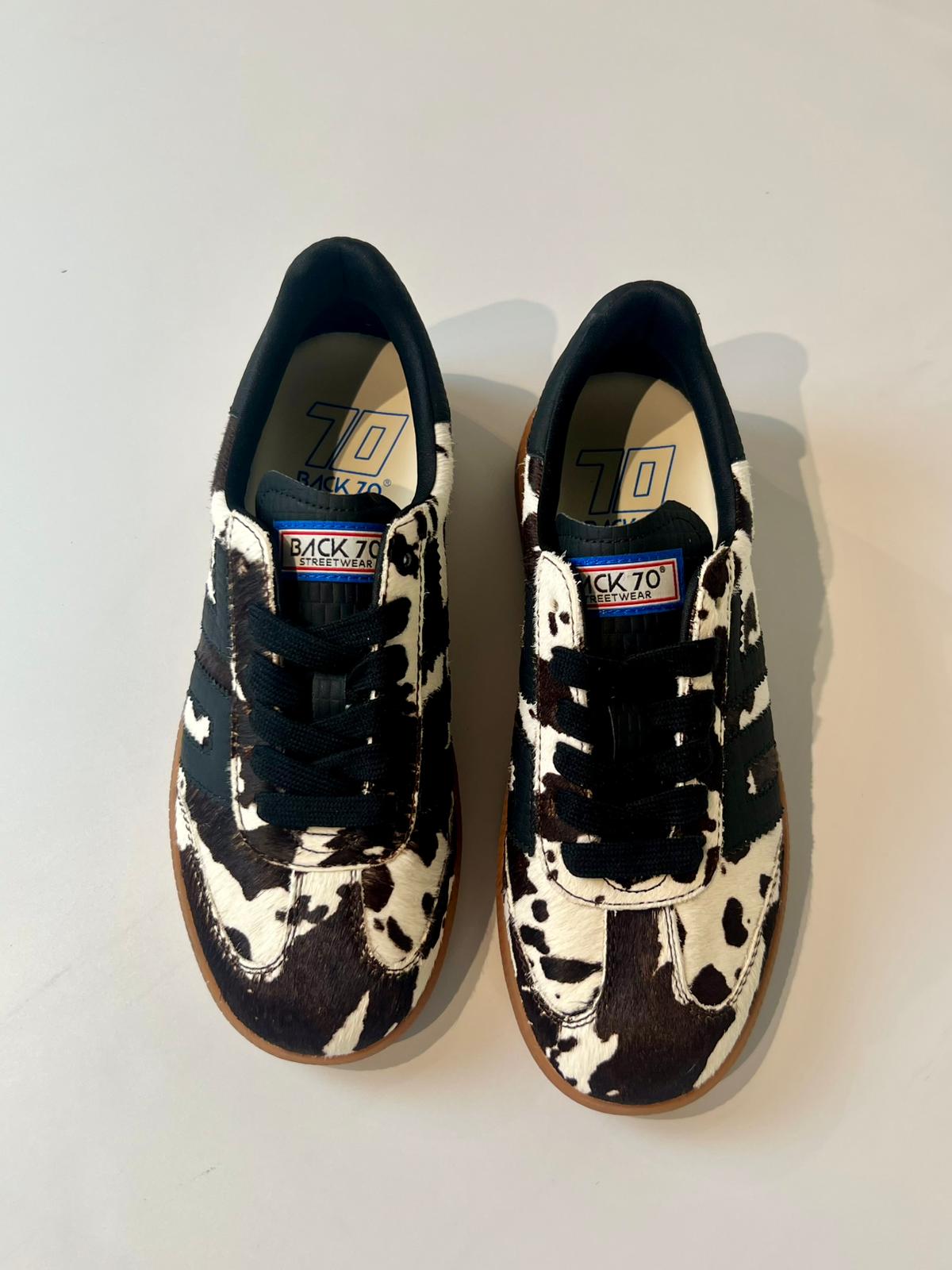 DW5-CLOUD COW Black/White 10