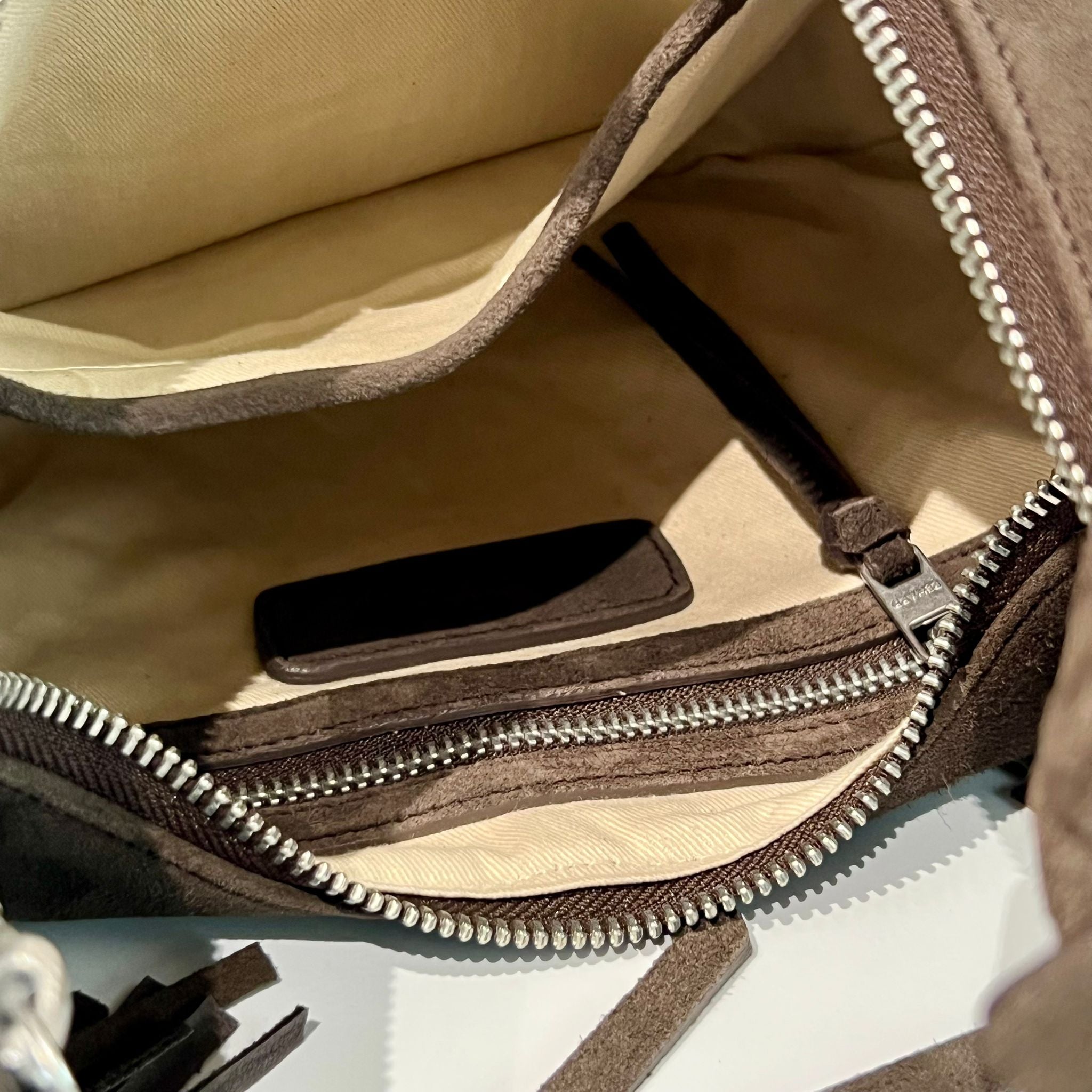 S6-1203 Borsa Hobo Frange Suede Brown 220