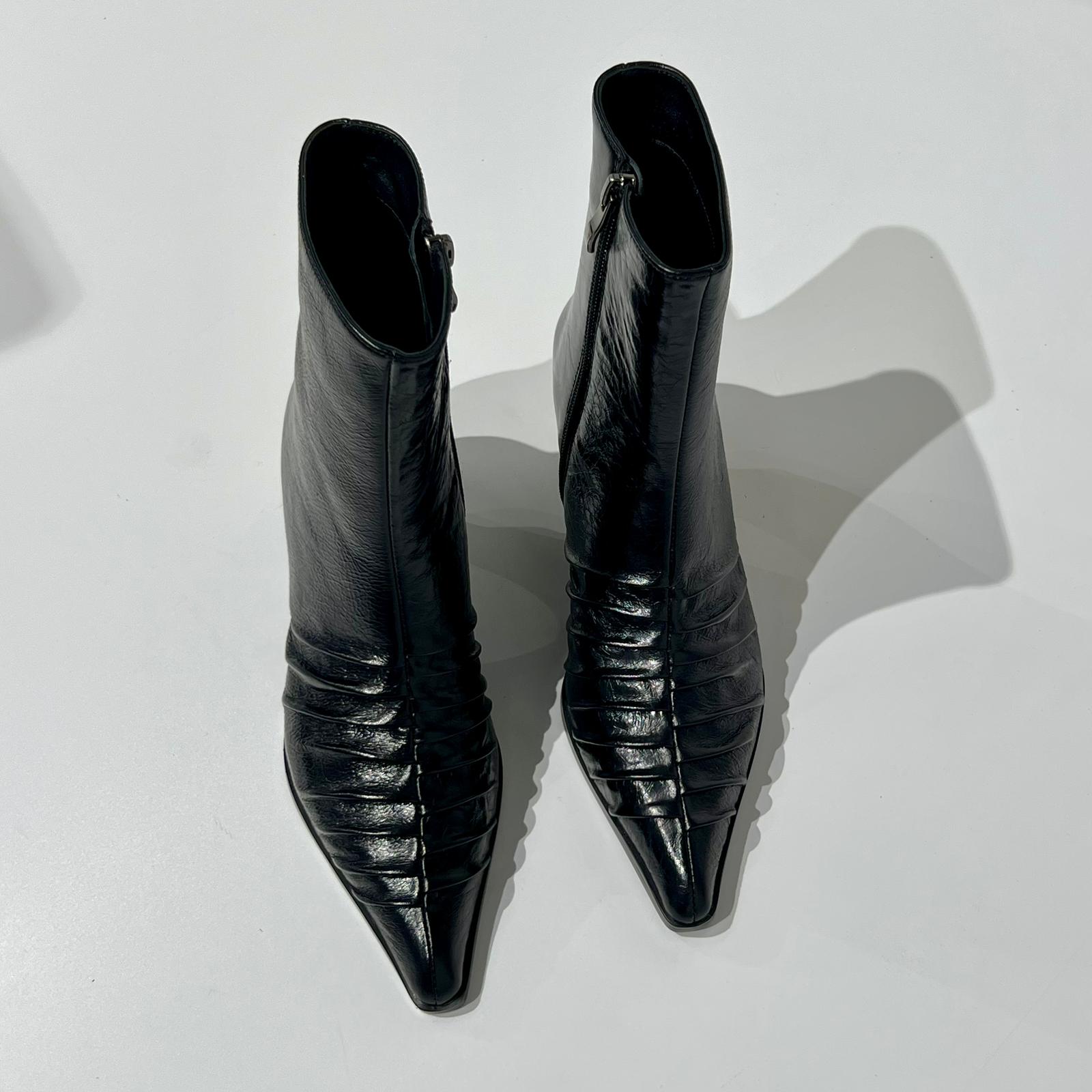 W5-90051 Tronchetto Zip Latex Nero