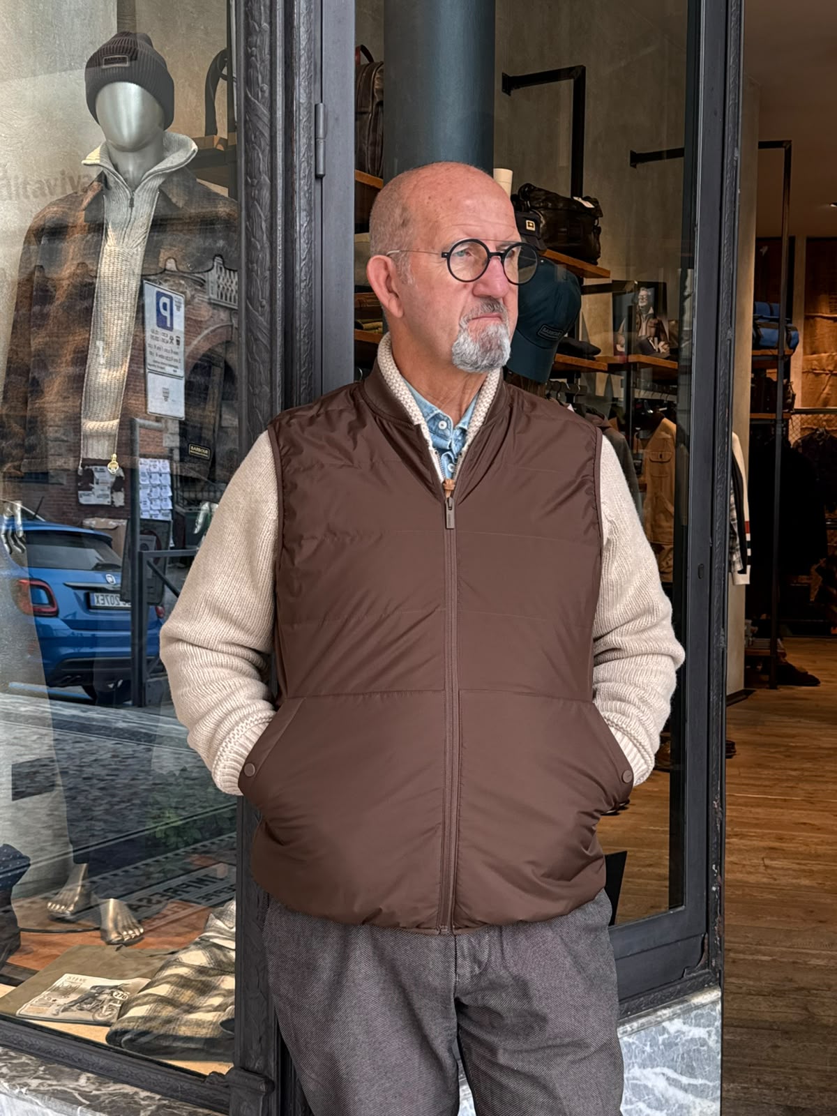W6-0057 Gilet Piuma Moro Man