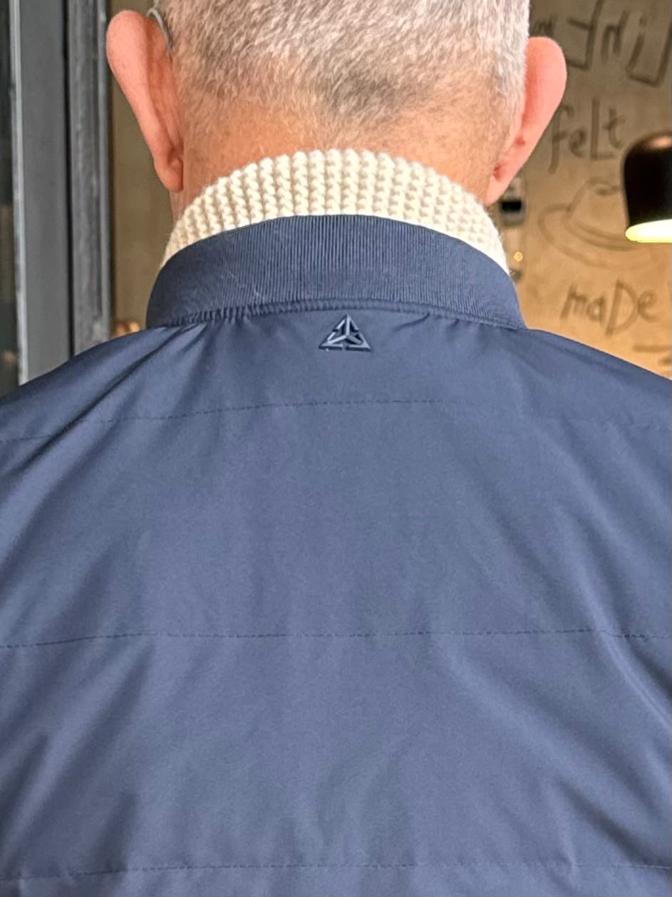 W6-0057 Gilet Piuma Blue Man