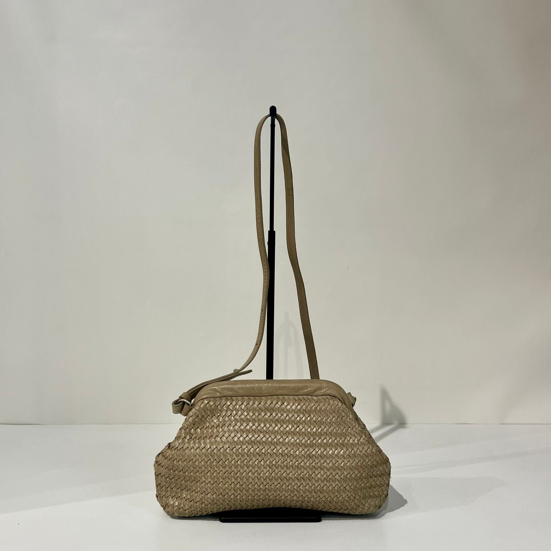 S6-1104 Borsa Clutch Intrecciata Sand 052