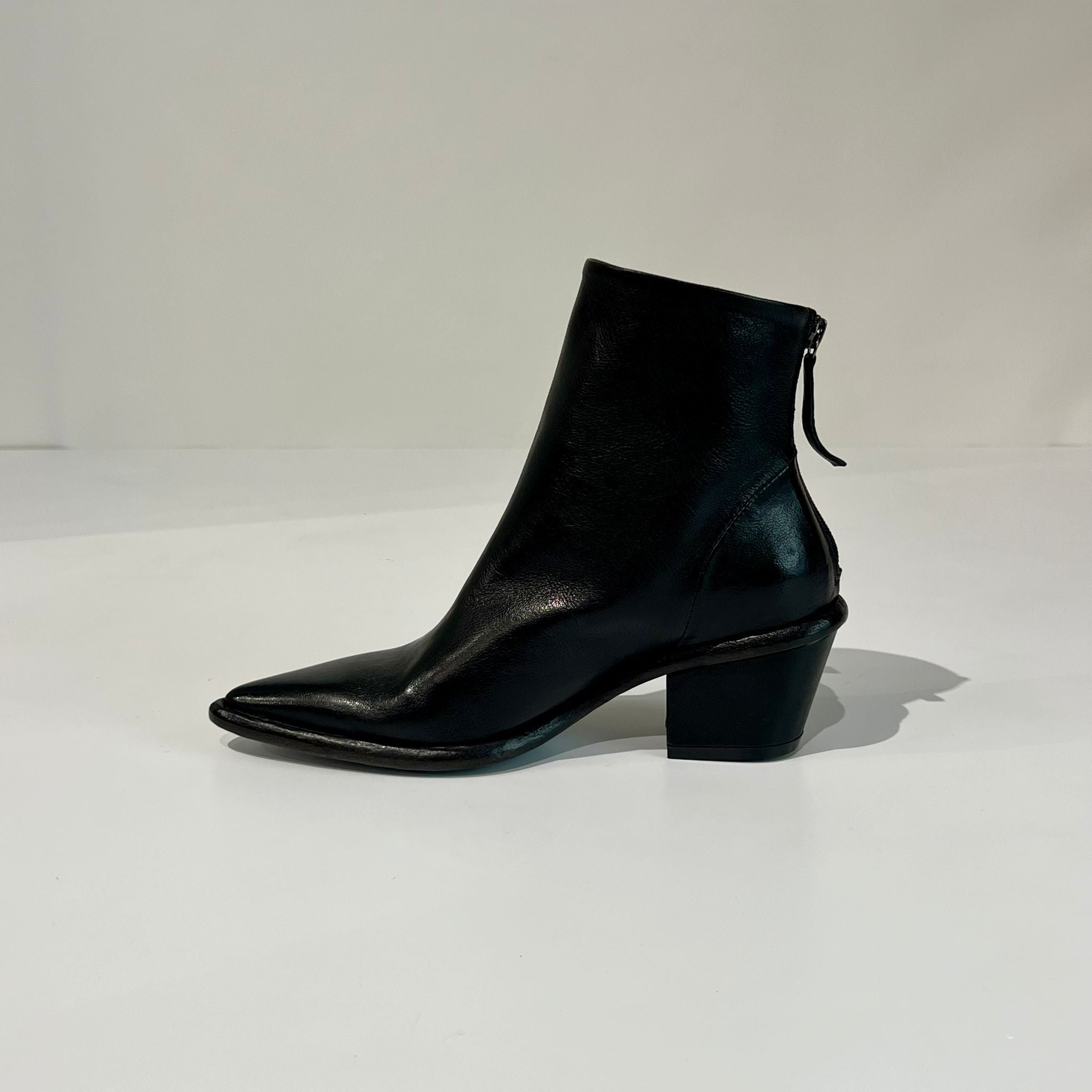S6-ALICE02 Tronchetto Nero Woman