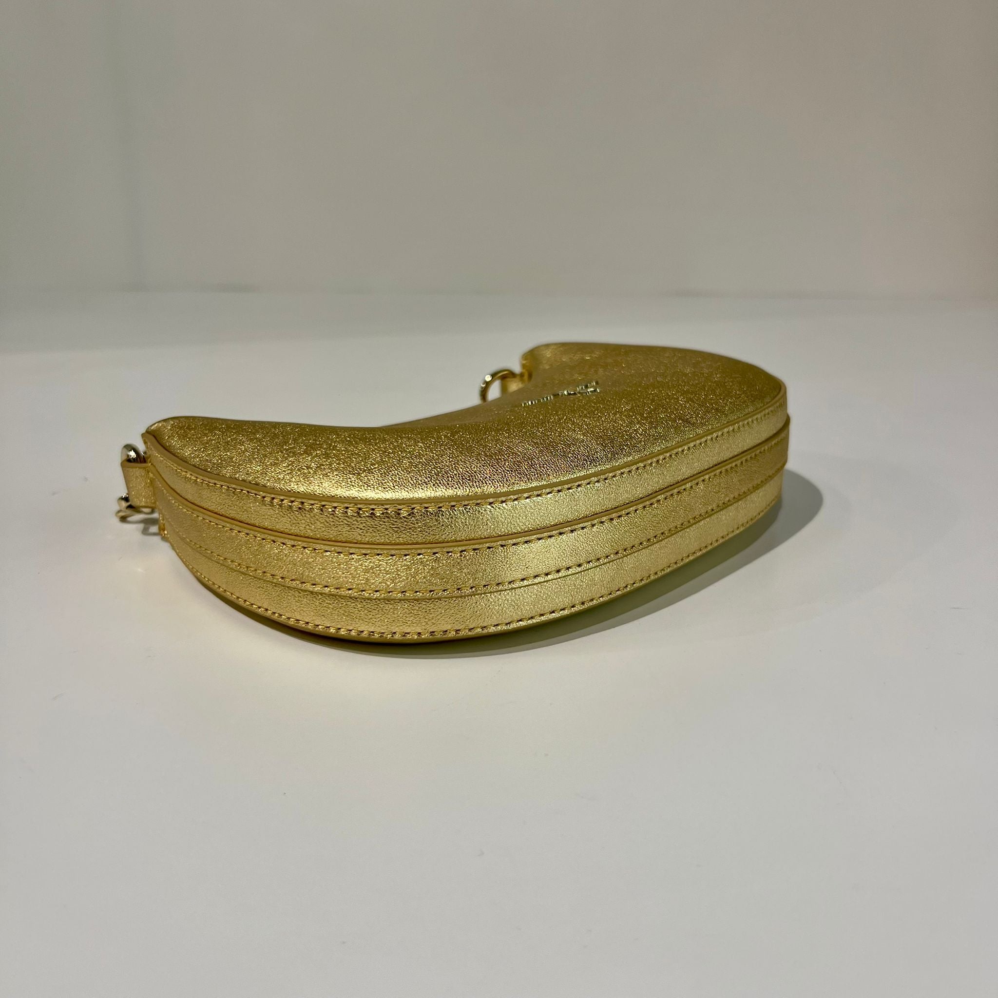 S6-8B0309 Borsa Hobo con Catena Solar Gold