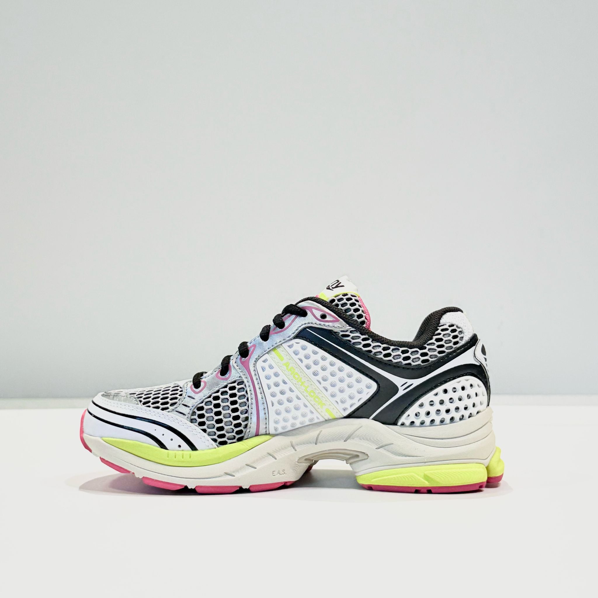 DS5-70704-14 Sneaker ProGrid Triumph White Fluo Woman