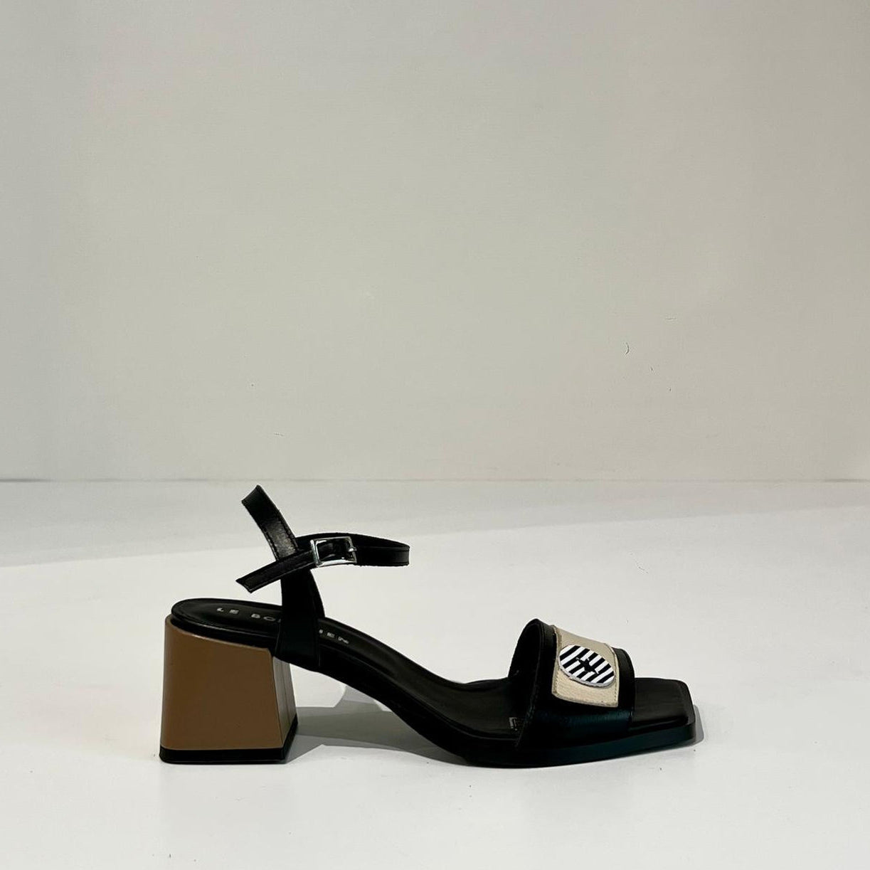 S5-T5029-1 Sandalo Tacco 5 Nero Beige
