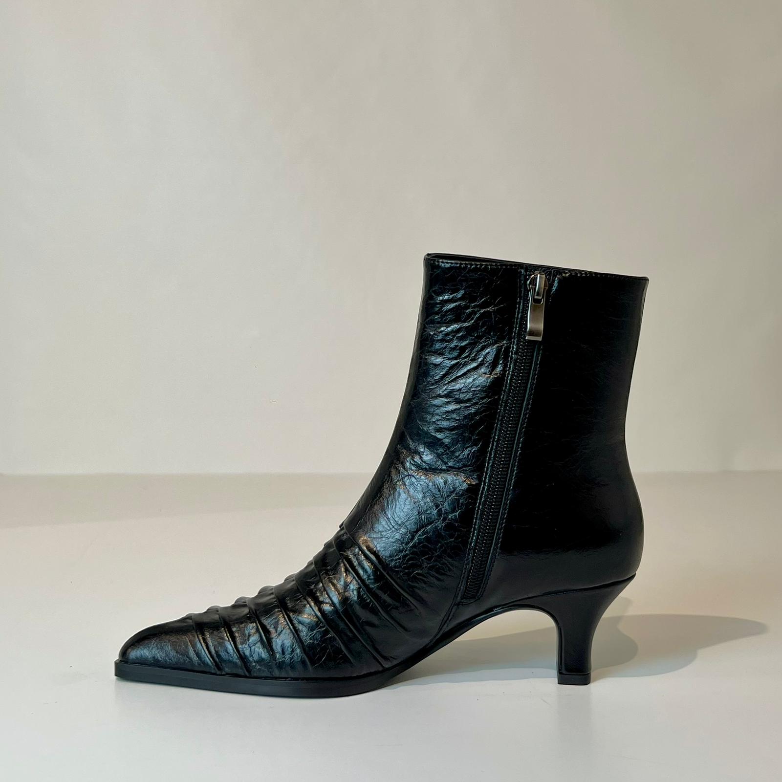 W5-90051 Tronchetto Zip Latex Nero