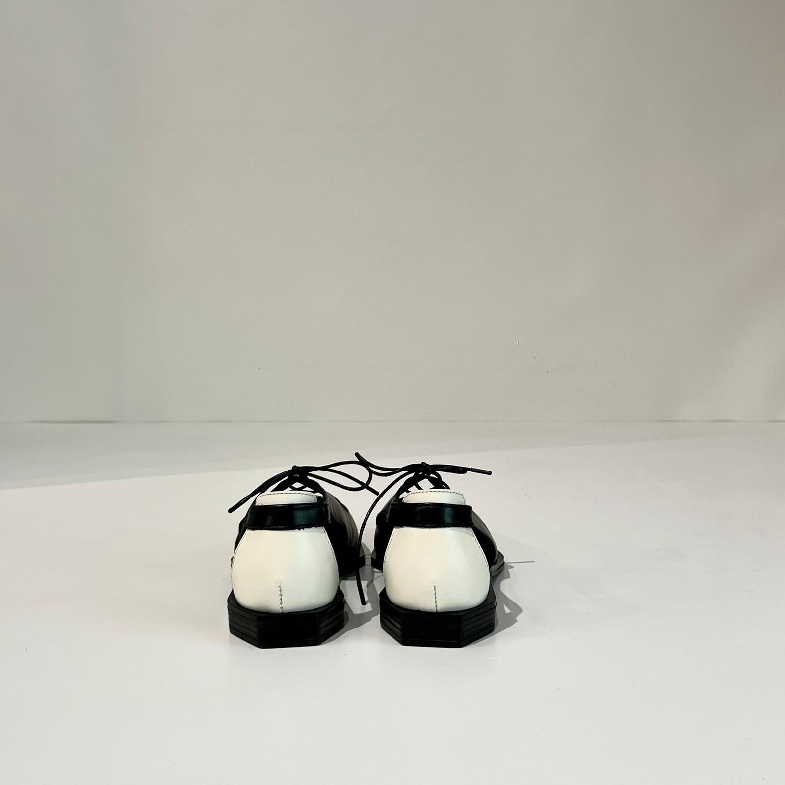 S6-P24-1 Scarpa Aperta Nero Latte