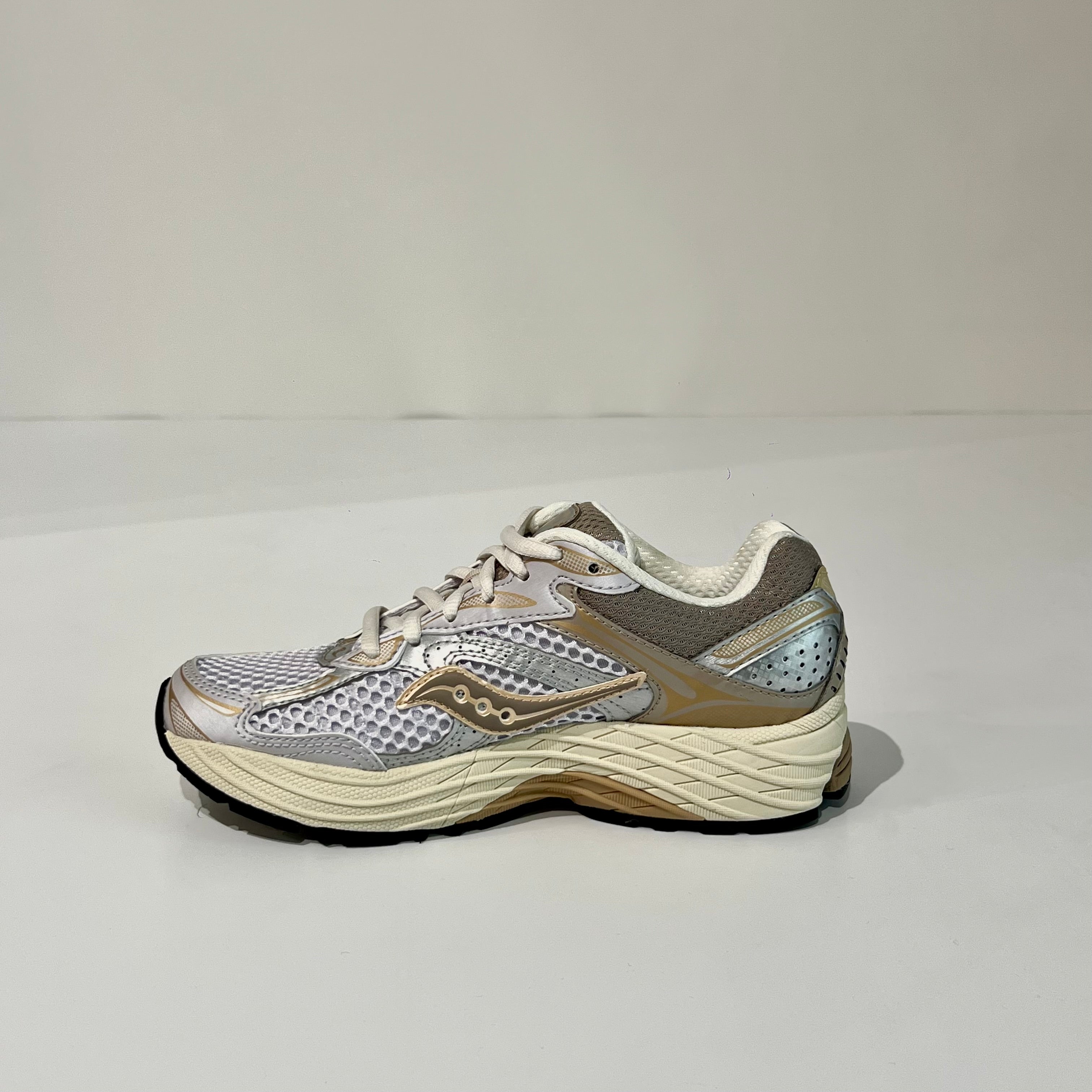 DW5-70739-31 Sneaker ProGrid Omni 9 Light Grey/Lilac