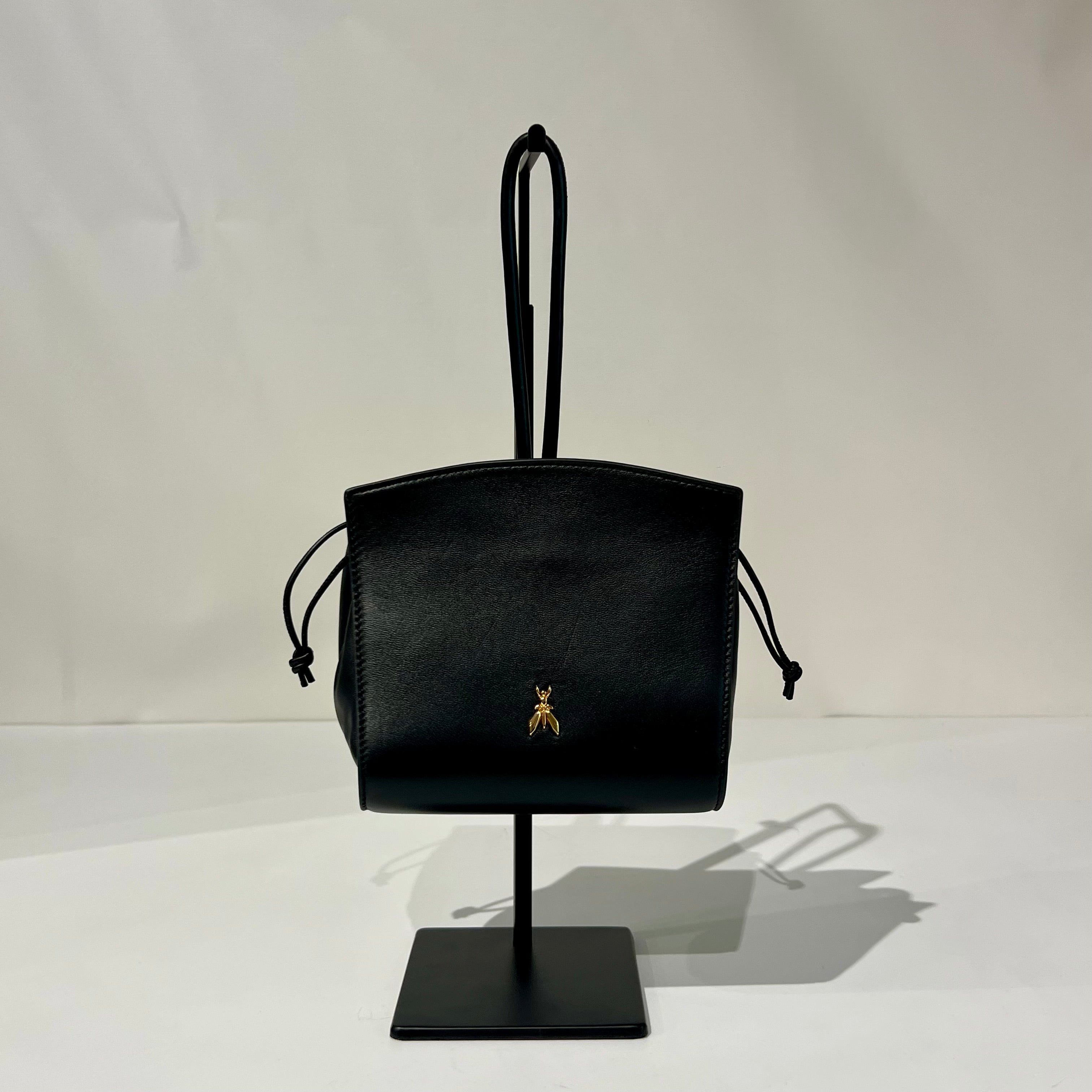 W6-8B0073 Pochette Nero