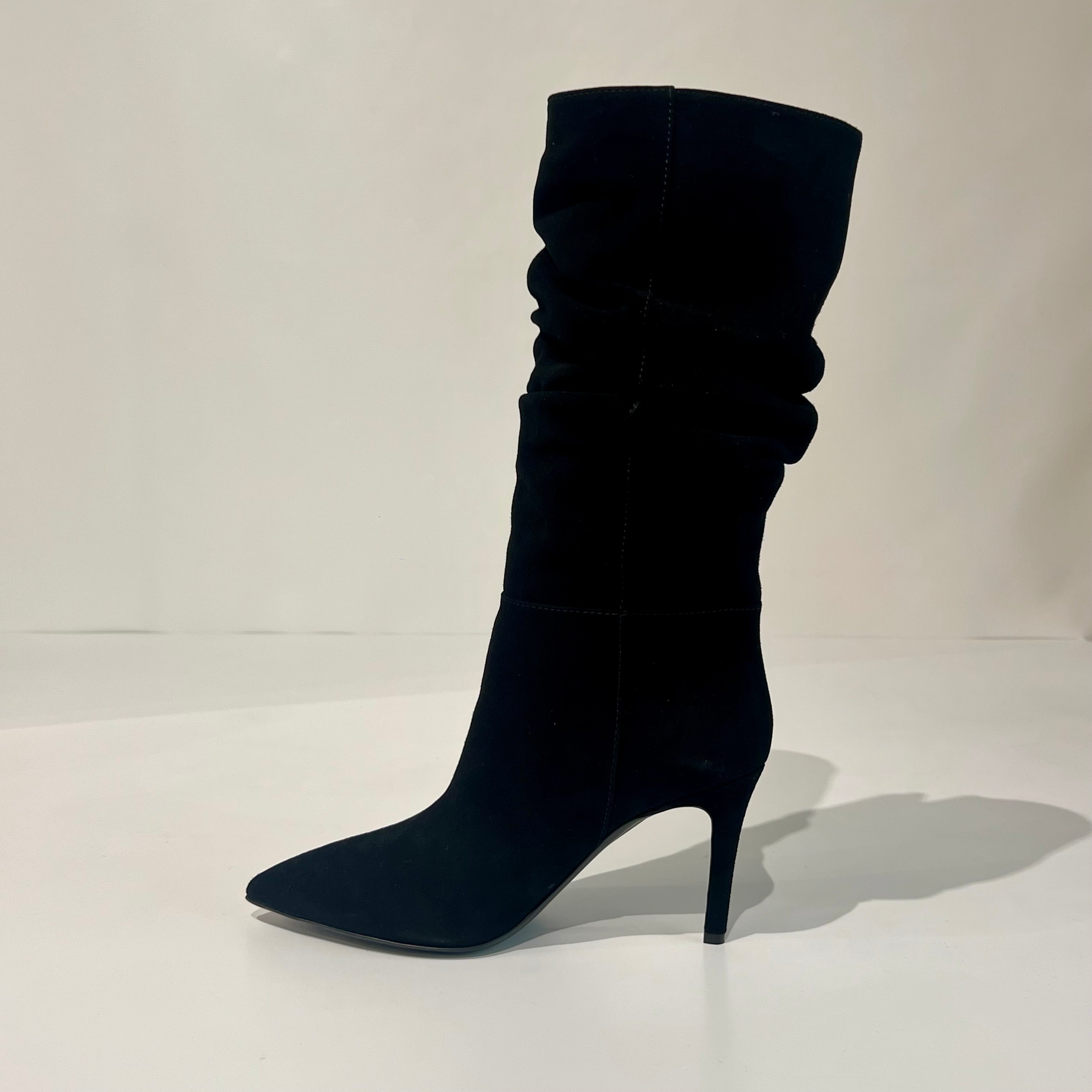 W5-4241 Stivale Tacco 8 Camoscio V Oro Nero