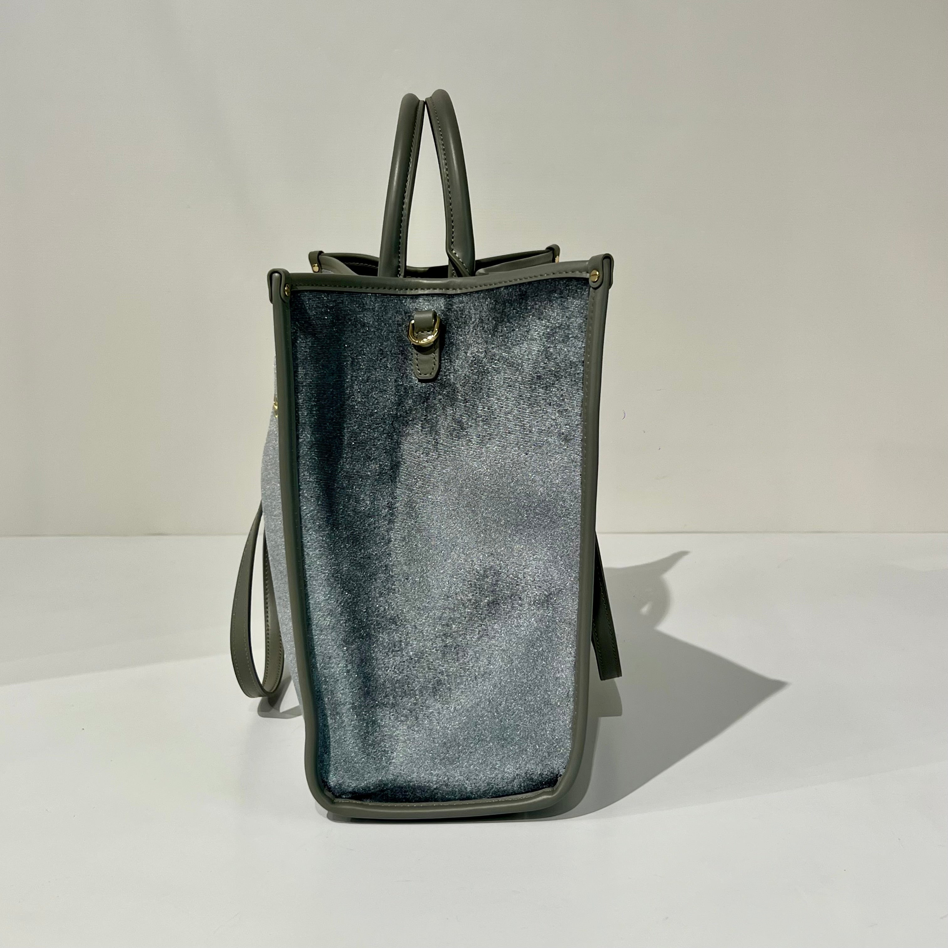 W6-3008 ATENA ESSENCE Azure Essence