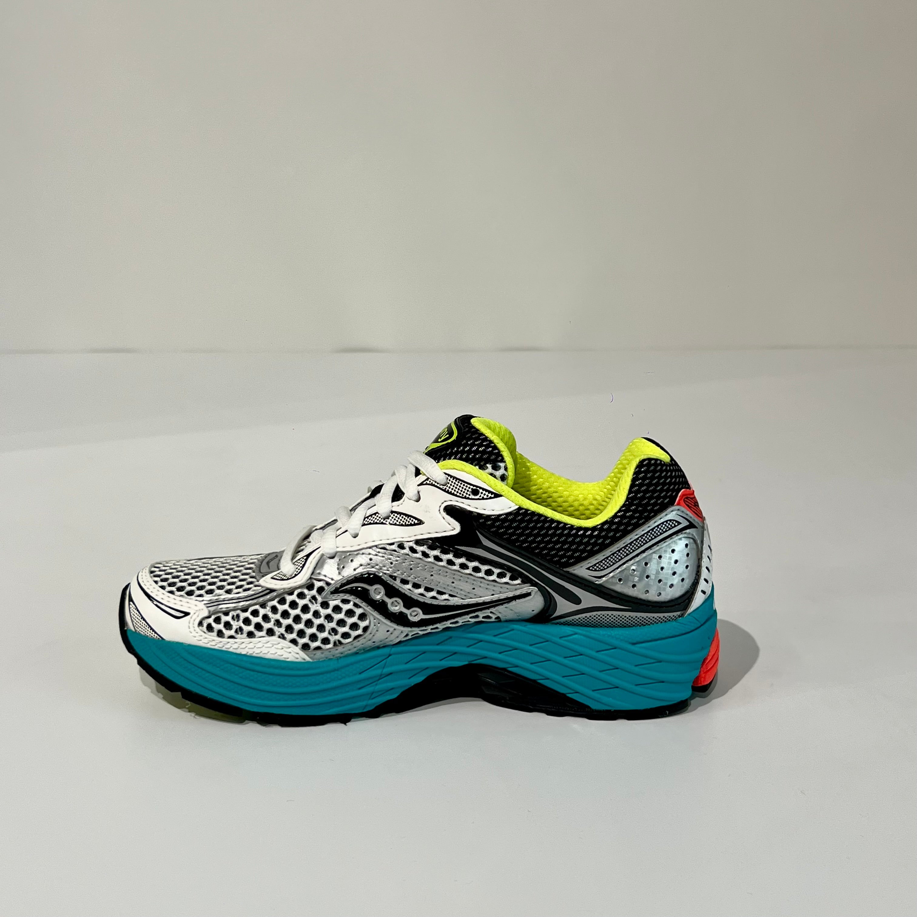 W5-70739-27 Sneaker ProGrid Omni 9 Silver/Mutant