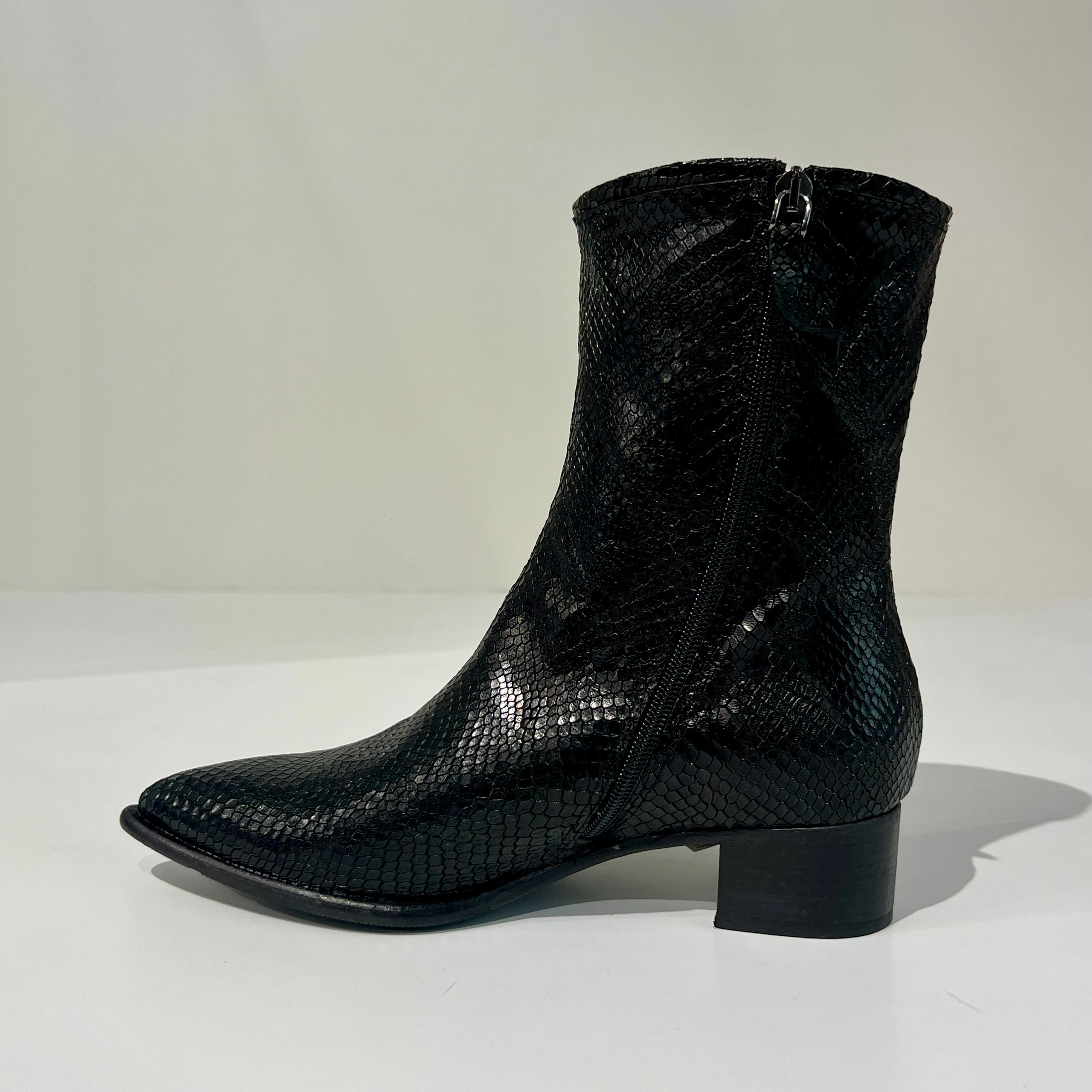 W6-RAYA07 Stivaletto Snake Nero Woman