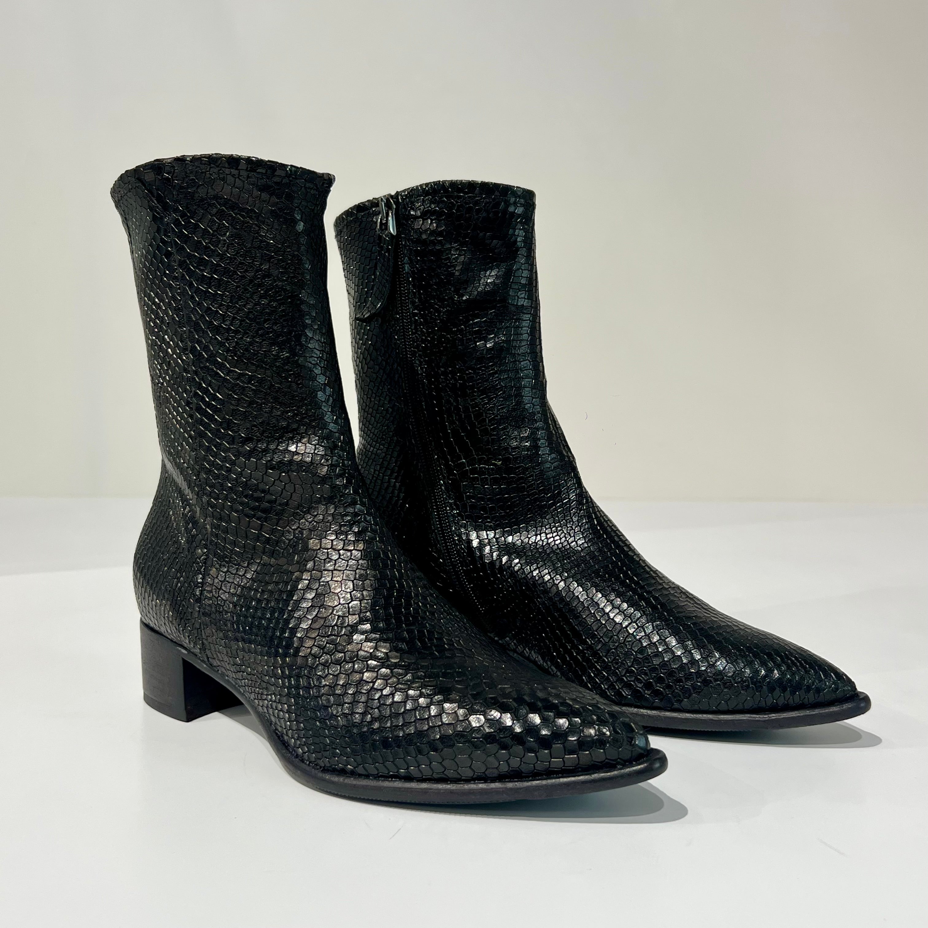 W6-RAYA07 Stivaletto Snake Nero Woman