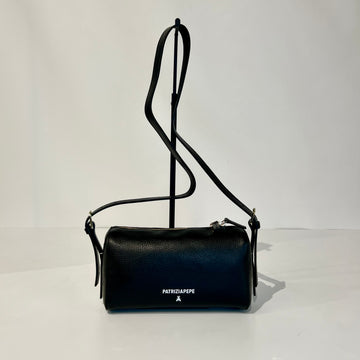W5-8B0255 Borsa Camera Case Never Complete in Pelle Nera