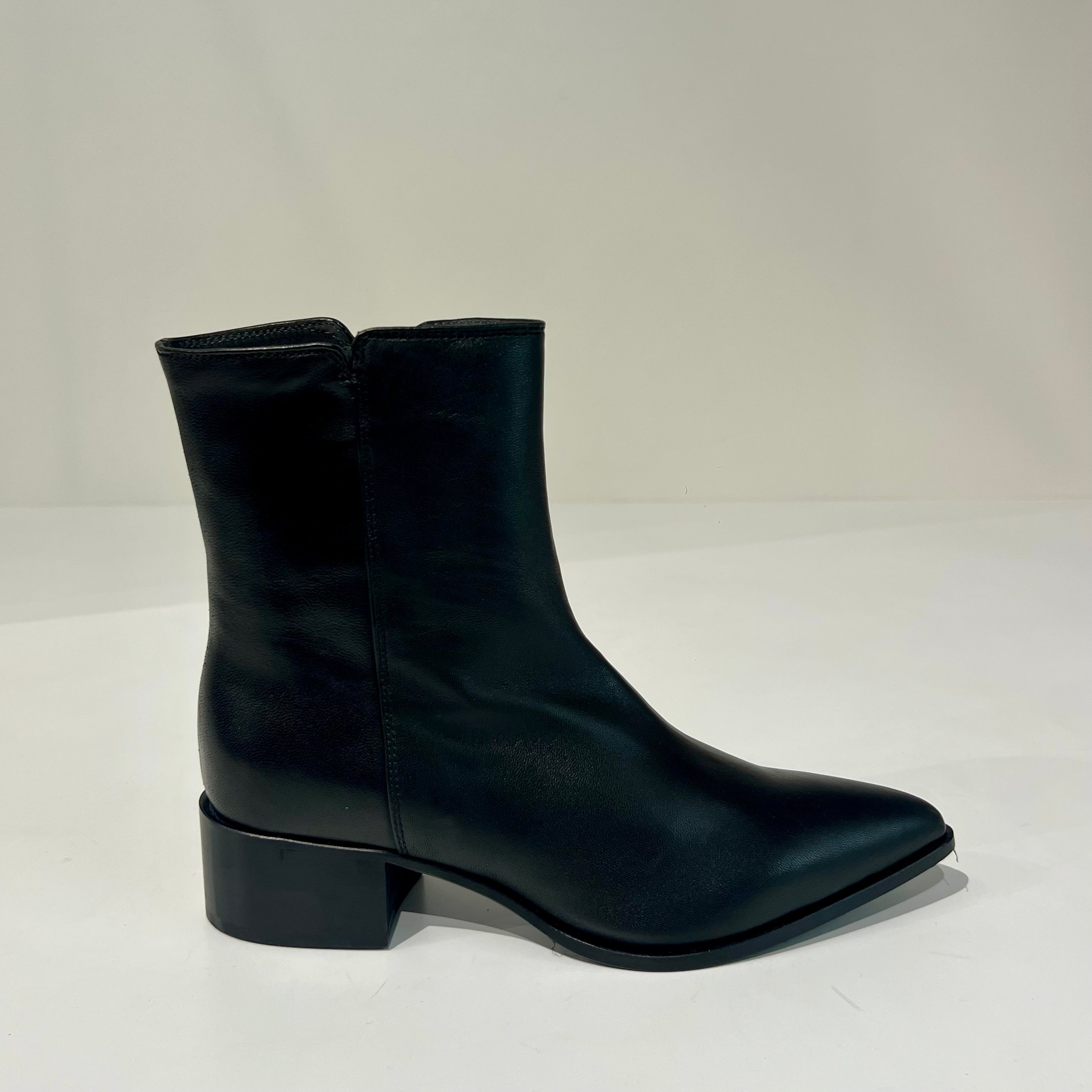 W6-1086 Stivaletto Glove Nero