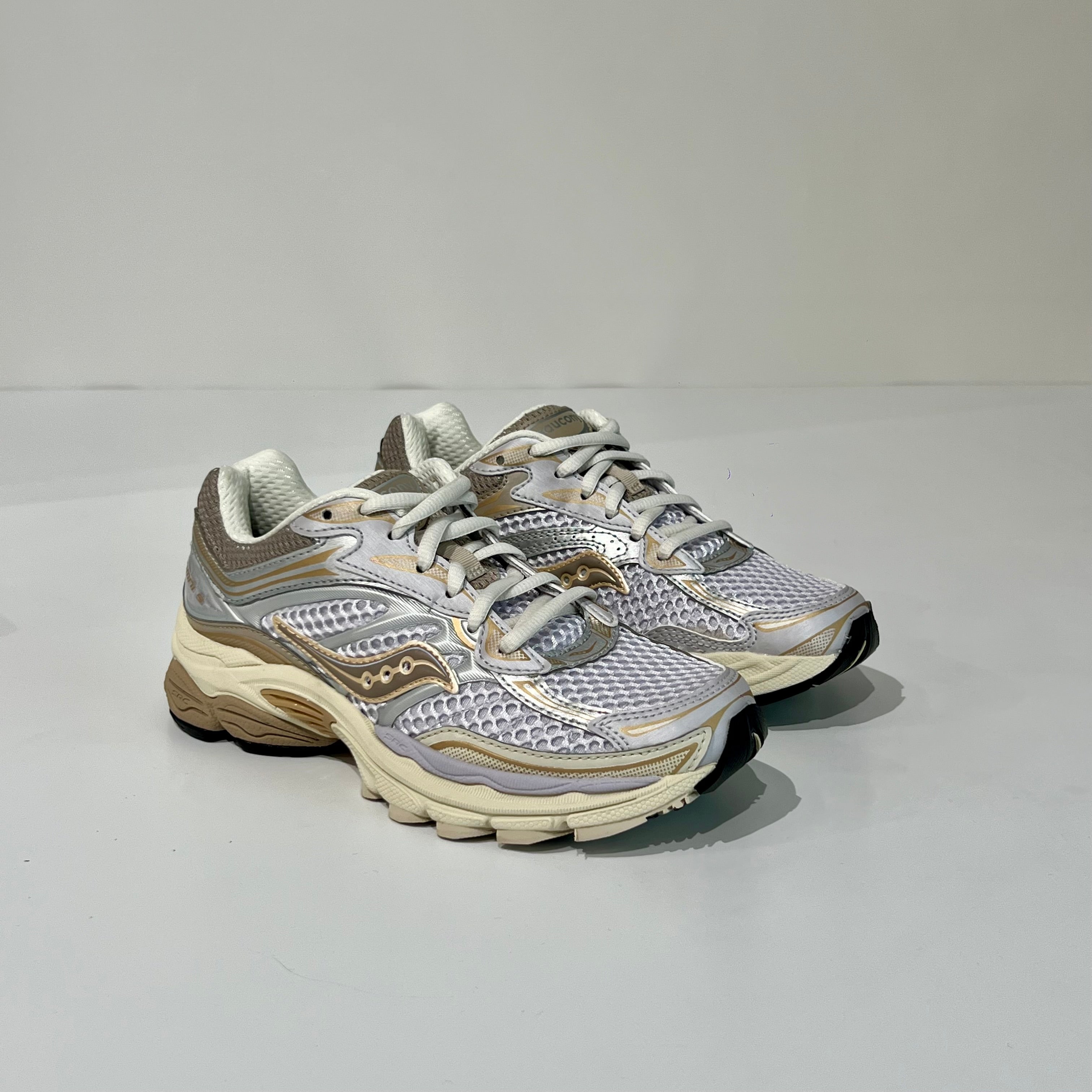 DW5-70739-31 Sneaker ProGrid Omni 9 Light Grey/Lilac