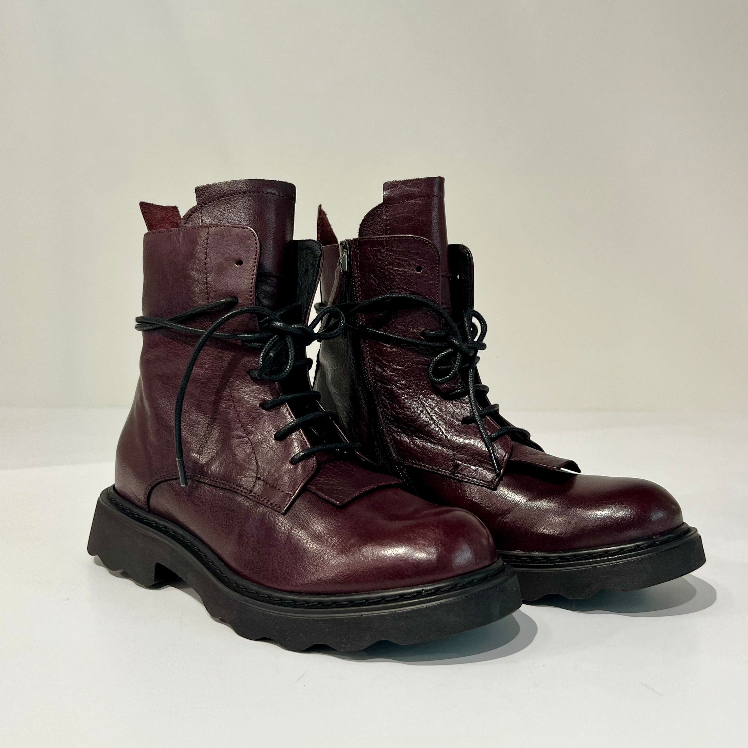 W6-LIVIA07 Anfibio Daytona Burgundy Woman