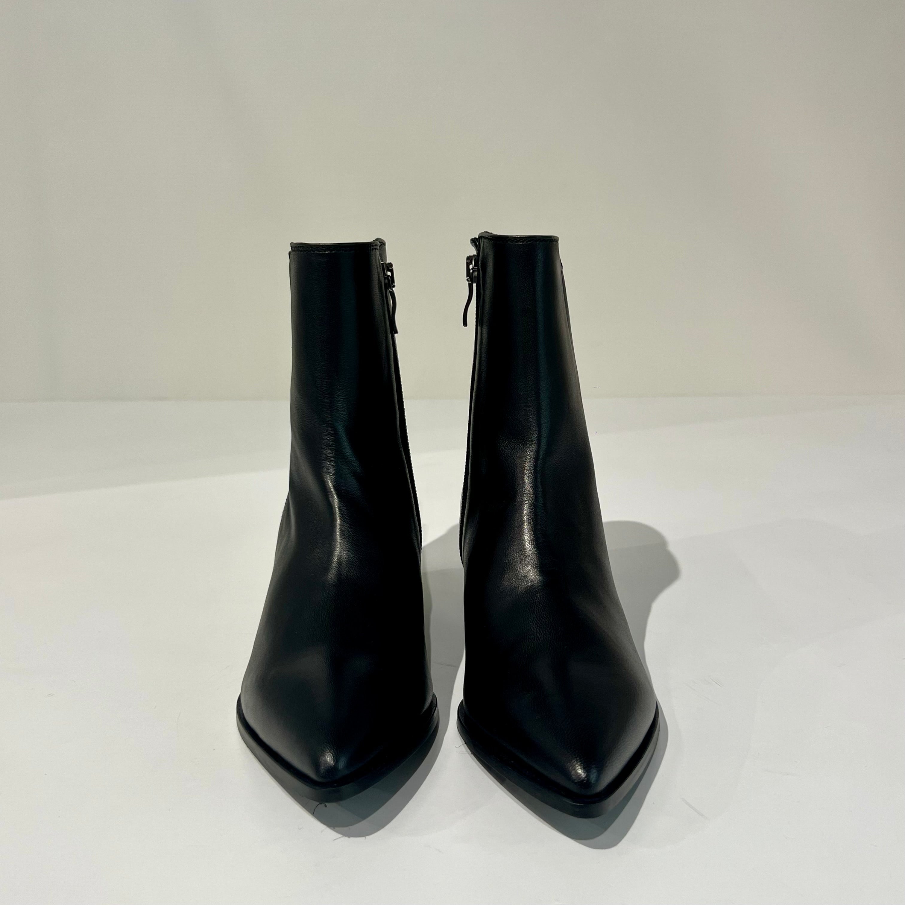 W6-1086 Stivaletto Glove Nero