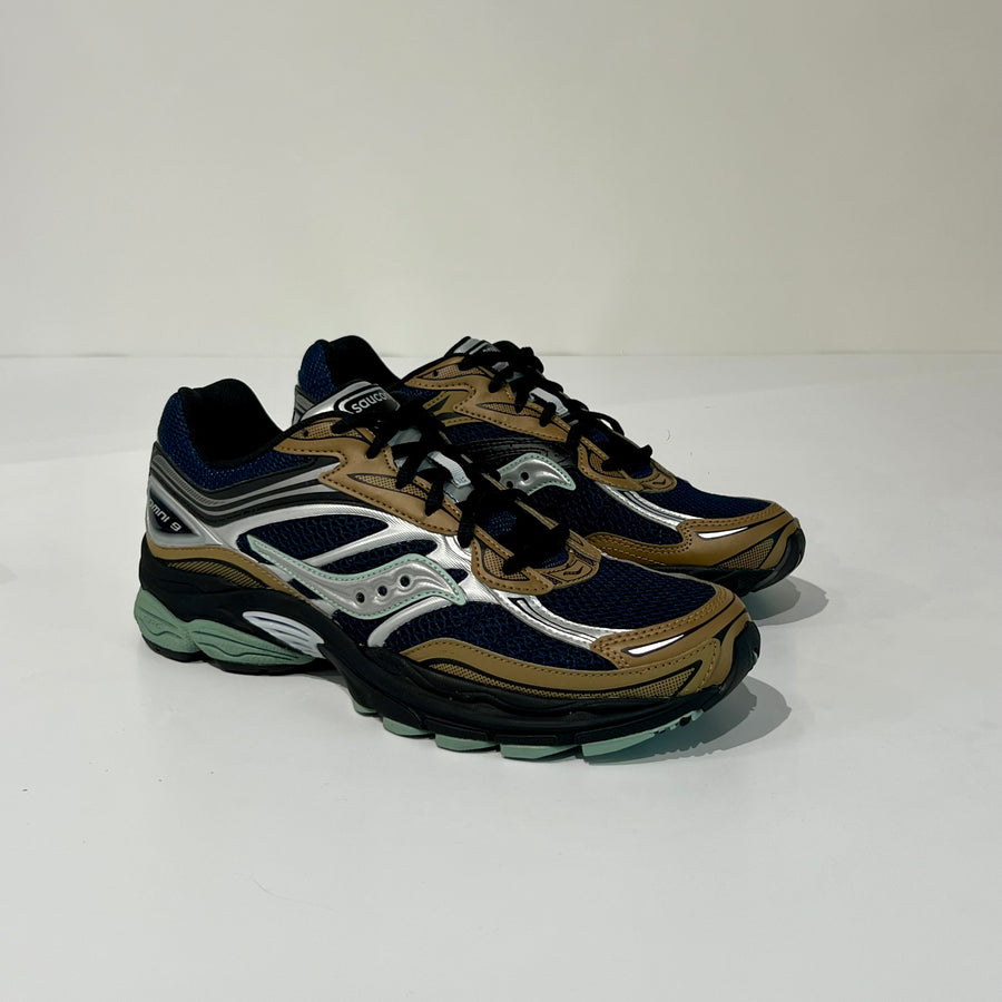 UW5-70832-9 Sneaker ProGrid Omni 9 TMY Brown/Navy