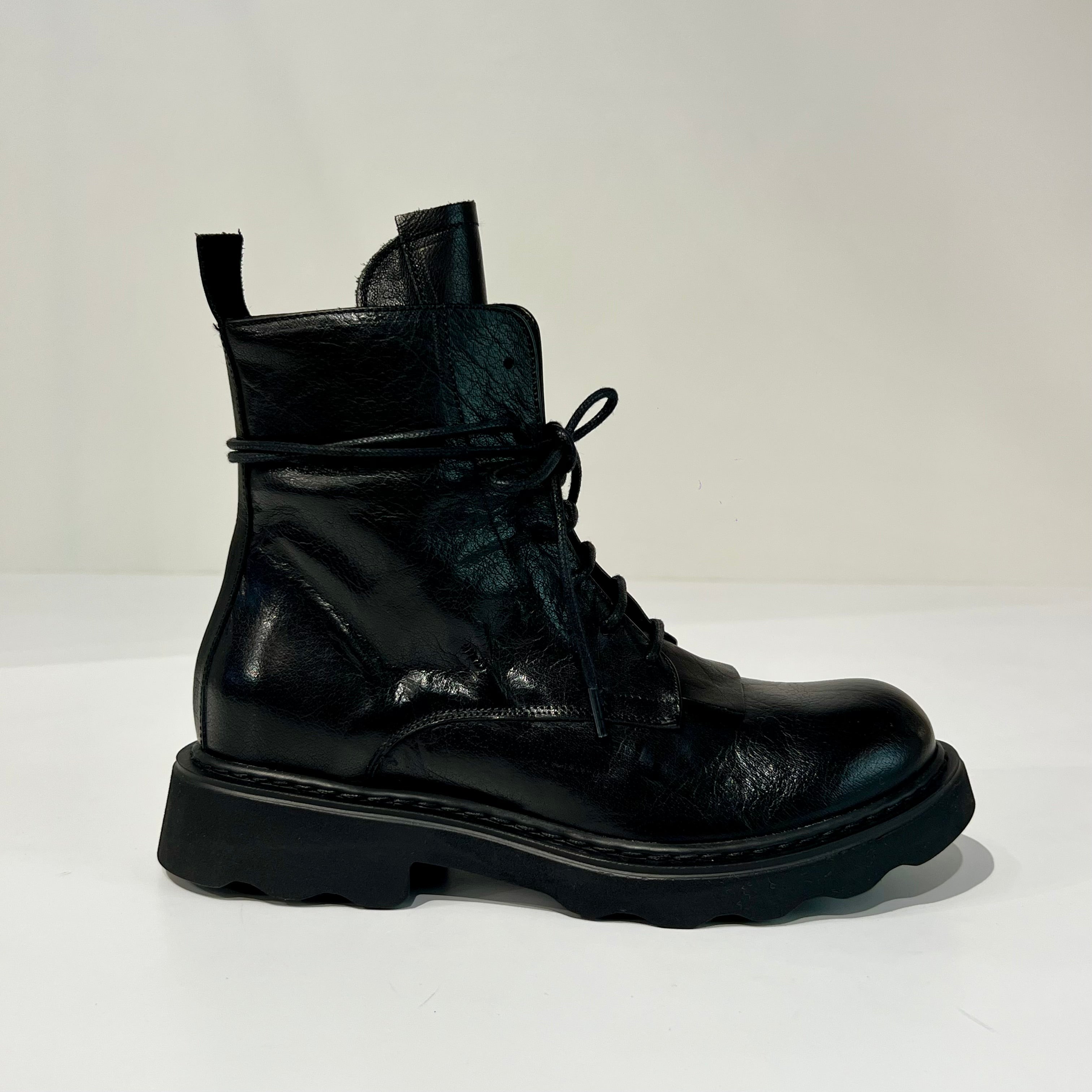 W6-LIVIA07 Anfibio Daytona Nero Woman