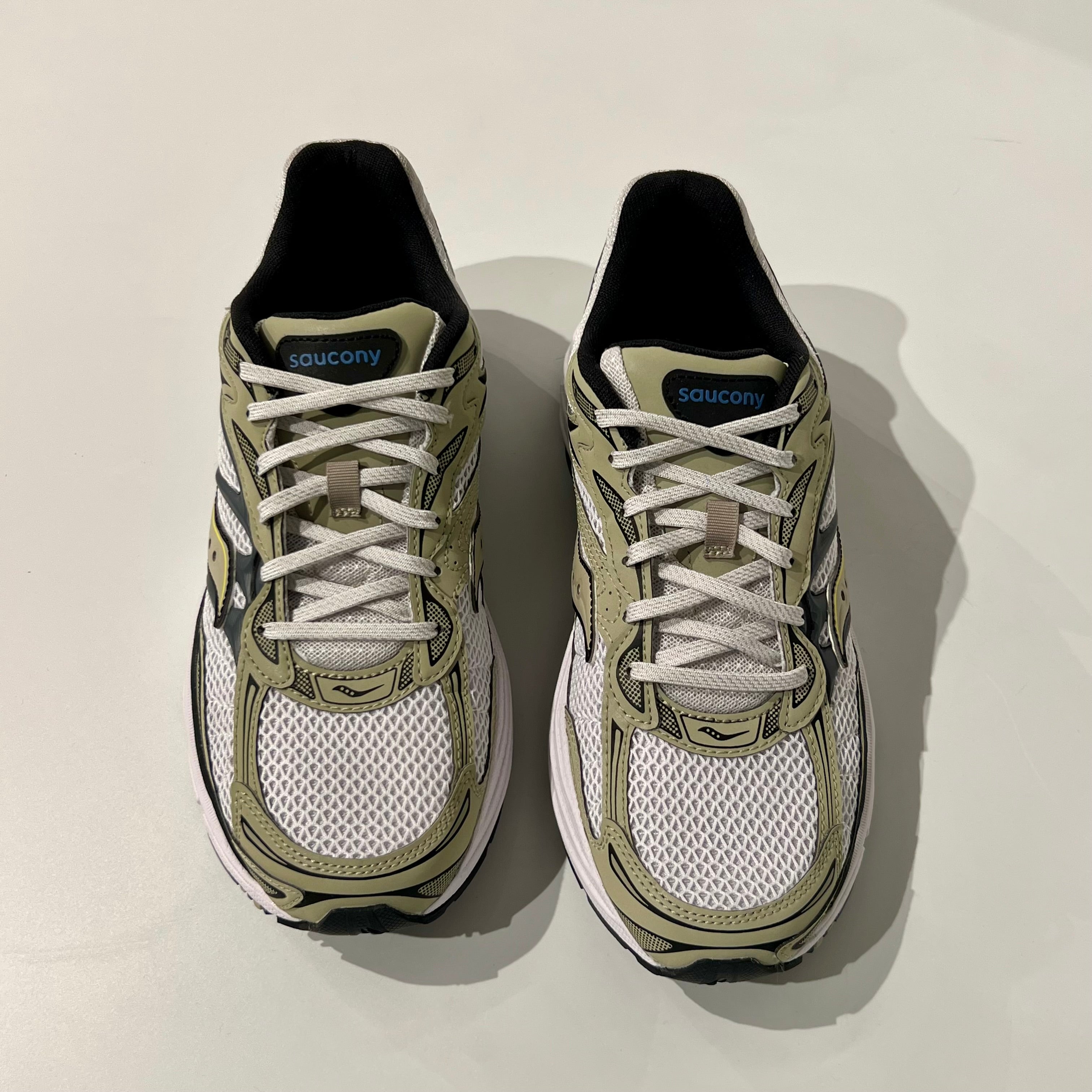 US5-70739-2 Sneaker ProGrid Omni 9 White/Gold Man