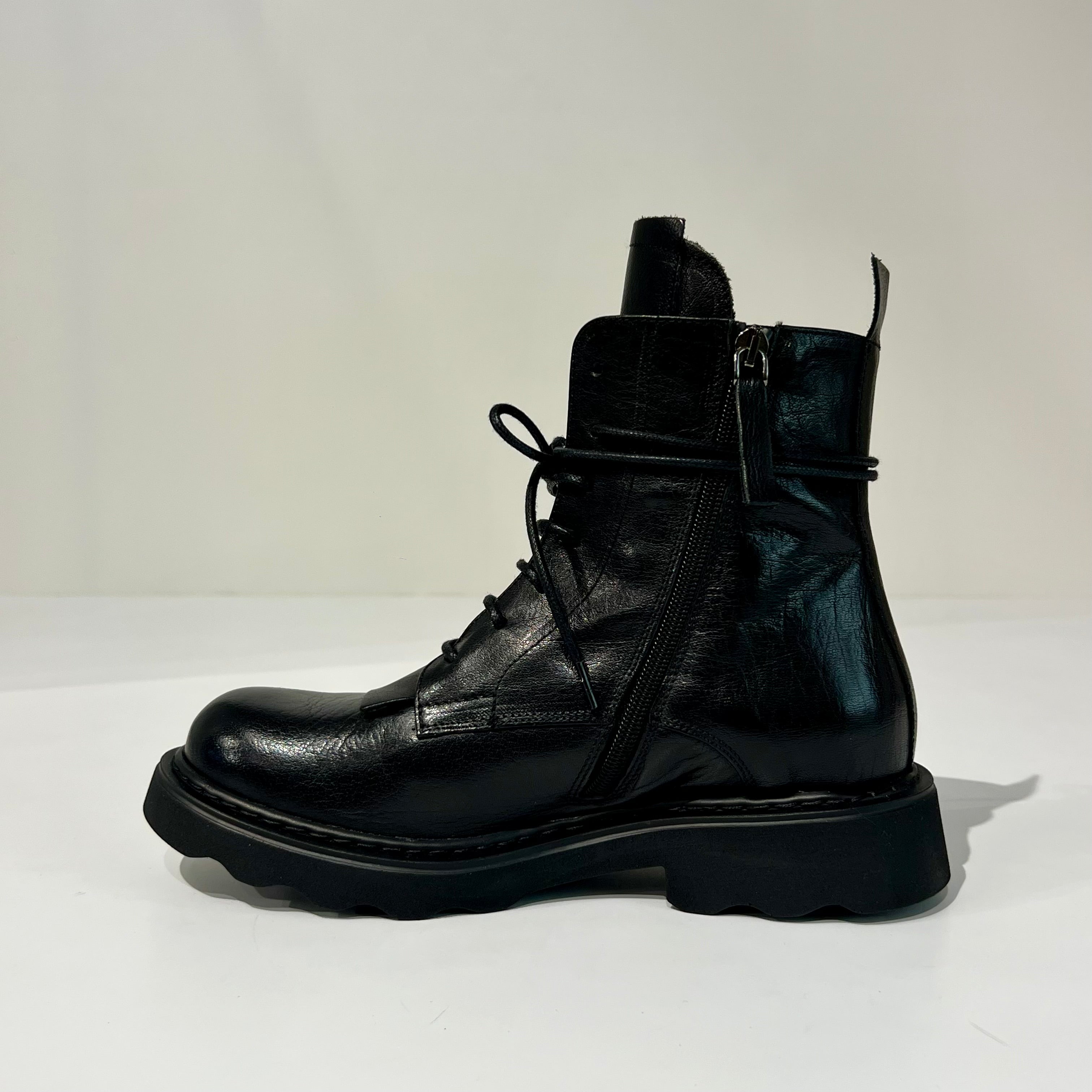 W6-LIVIA07 Anfibio Daytona Nero Woman