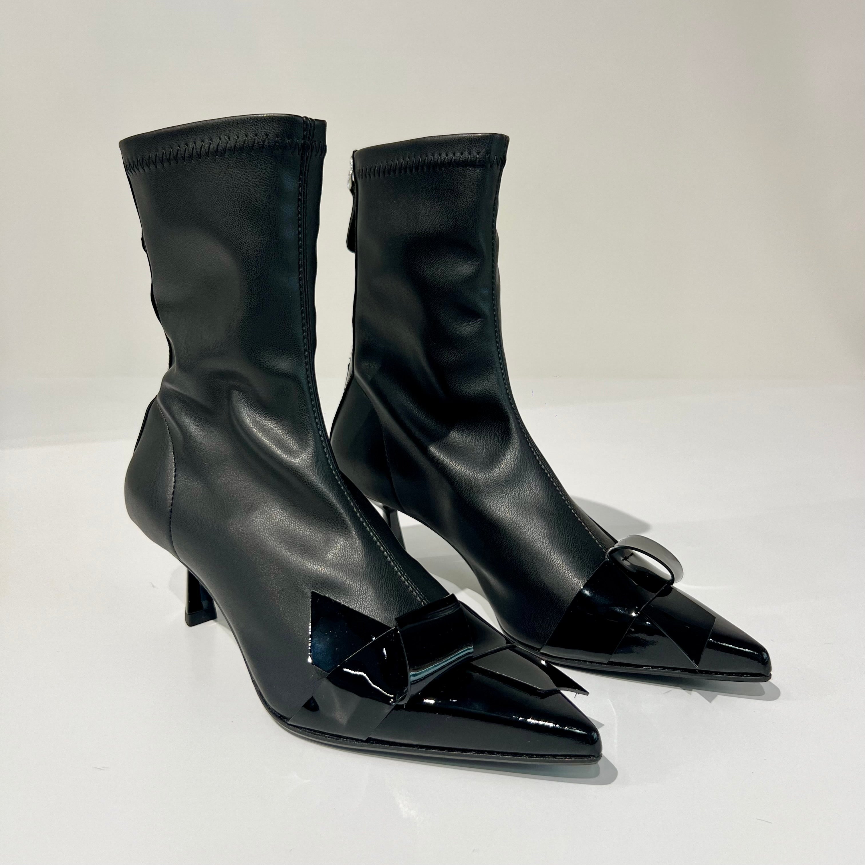 W6-3351 Tronchetto in Tessuto Stretch e Vernice Nero
