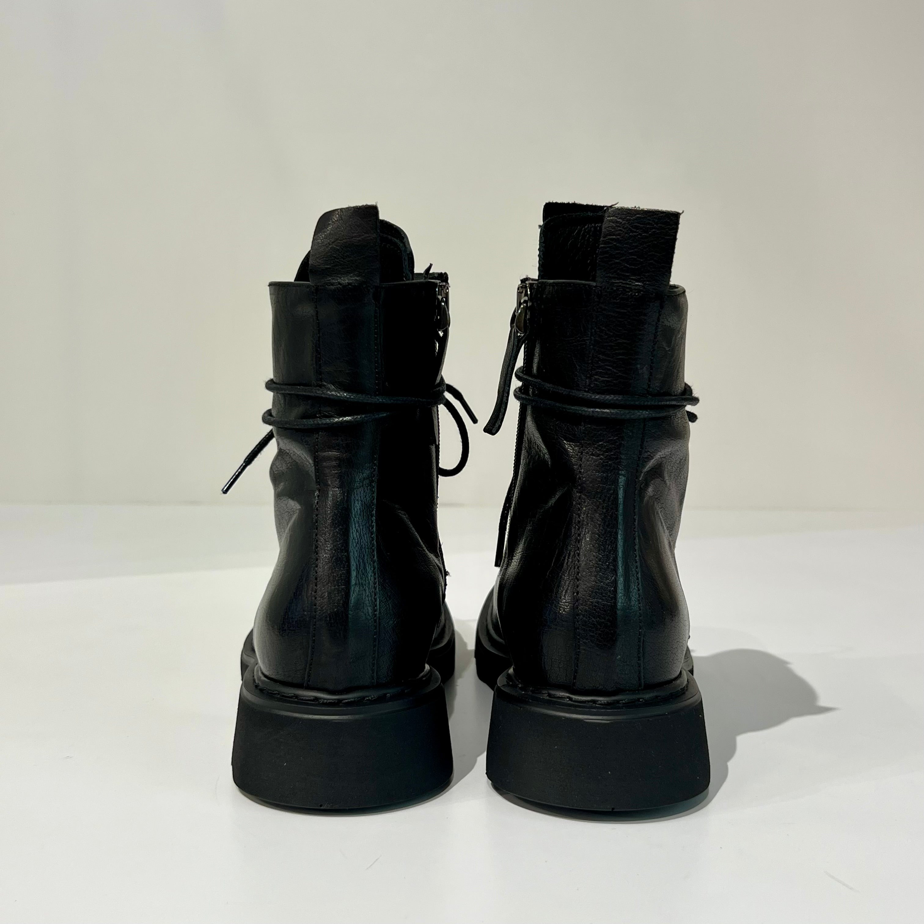 W6-LIVIA07 Anfibio Daytona Nero Woman