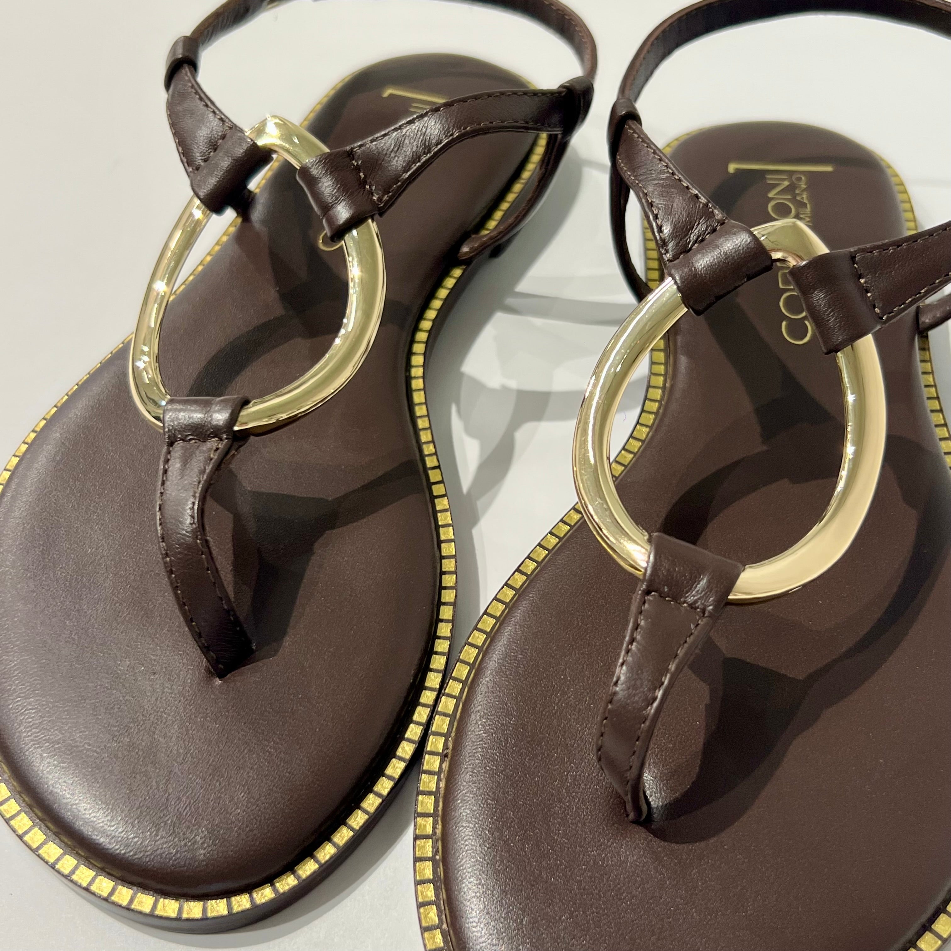 S6-8521 Sandalo Infradito Dettaglio Gold Chocolate