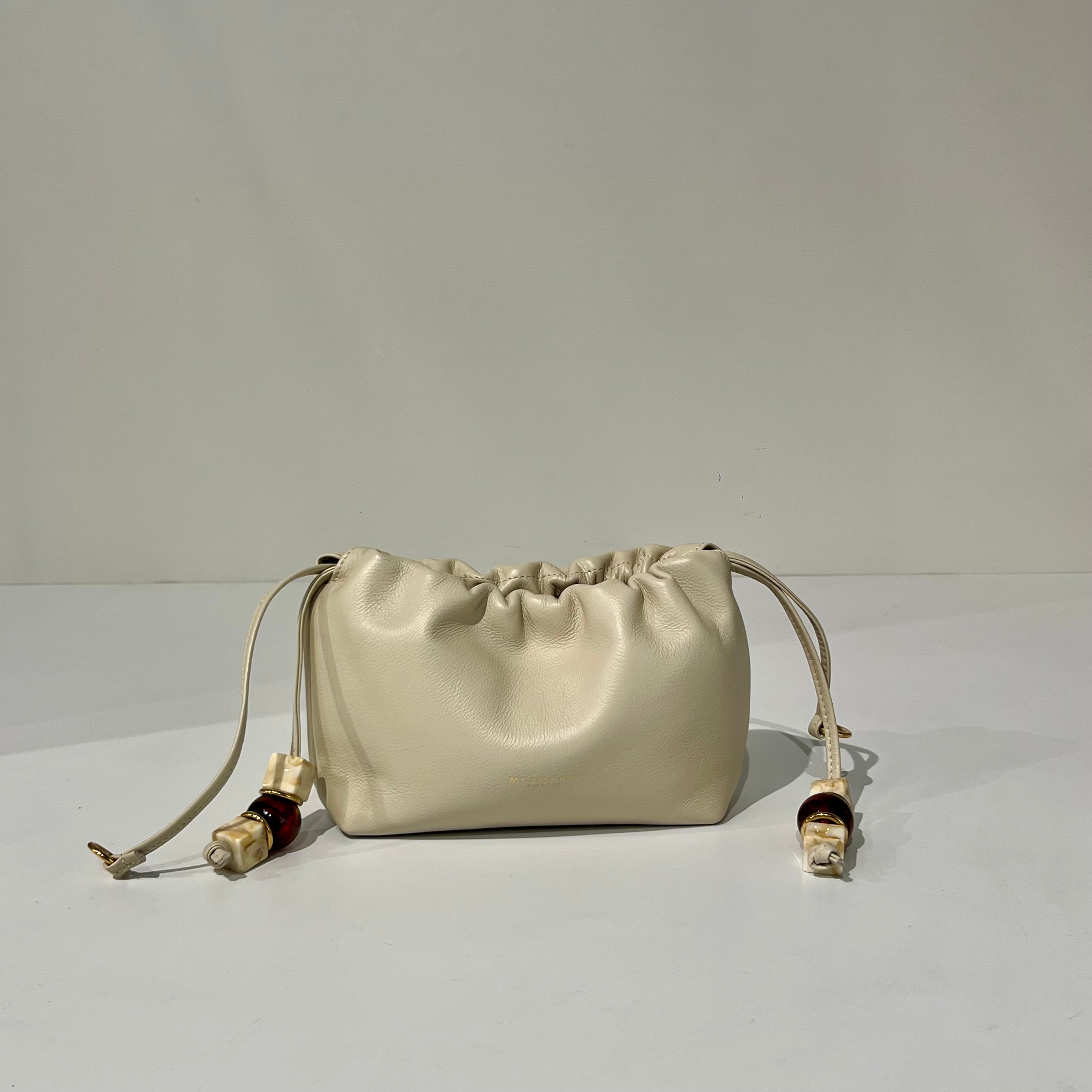 W6-3046 JOANNA SCILLA Ivory
