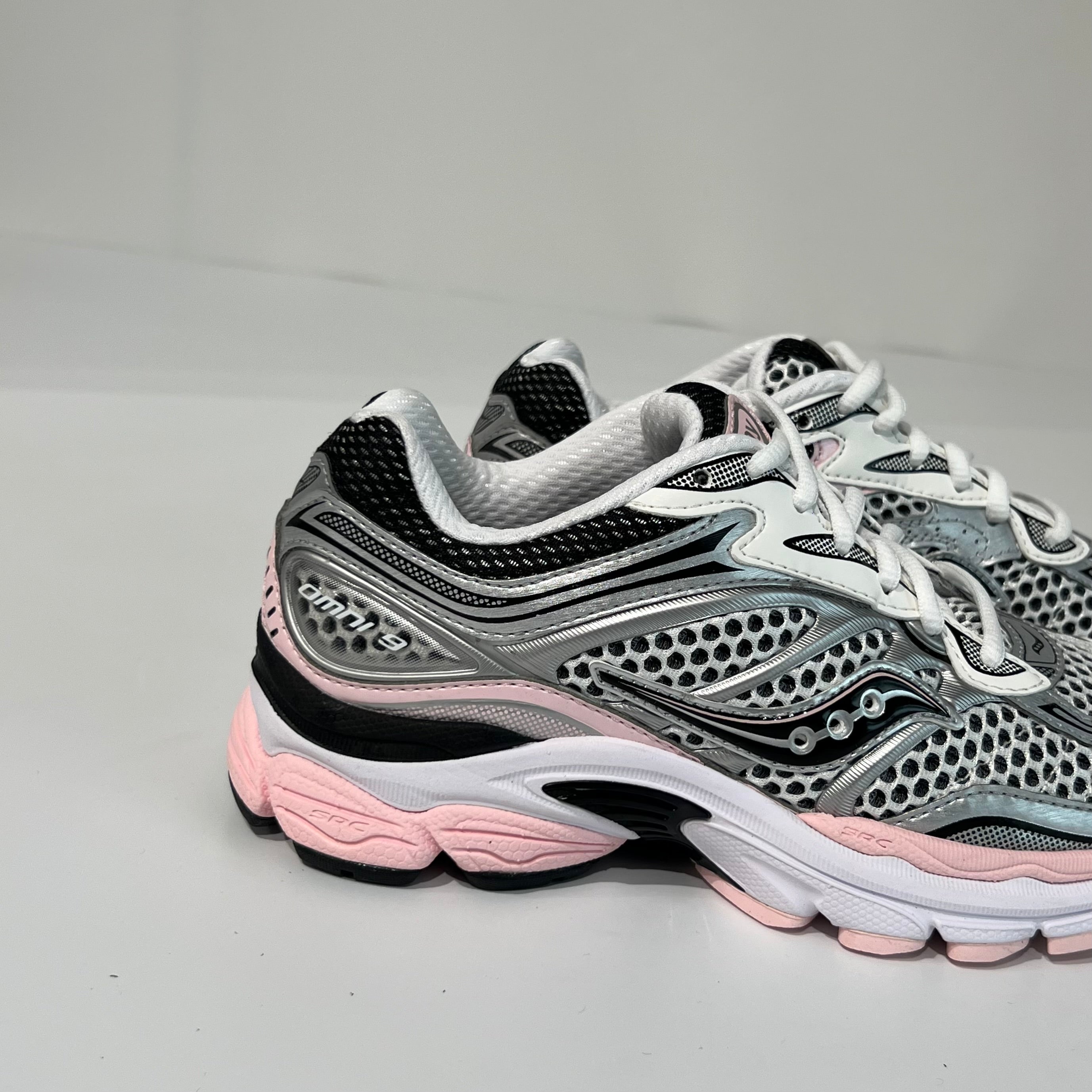DW5-70739-16 Sneaker ProGrid Omni 9 Silver/Pink