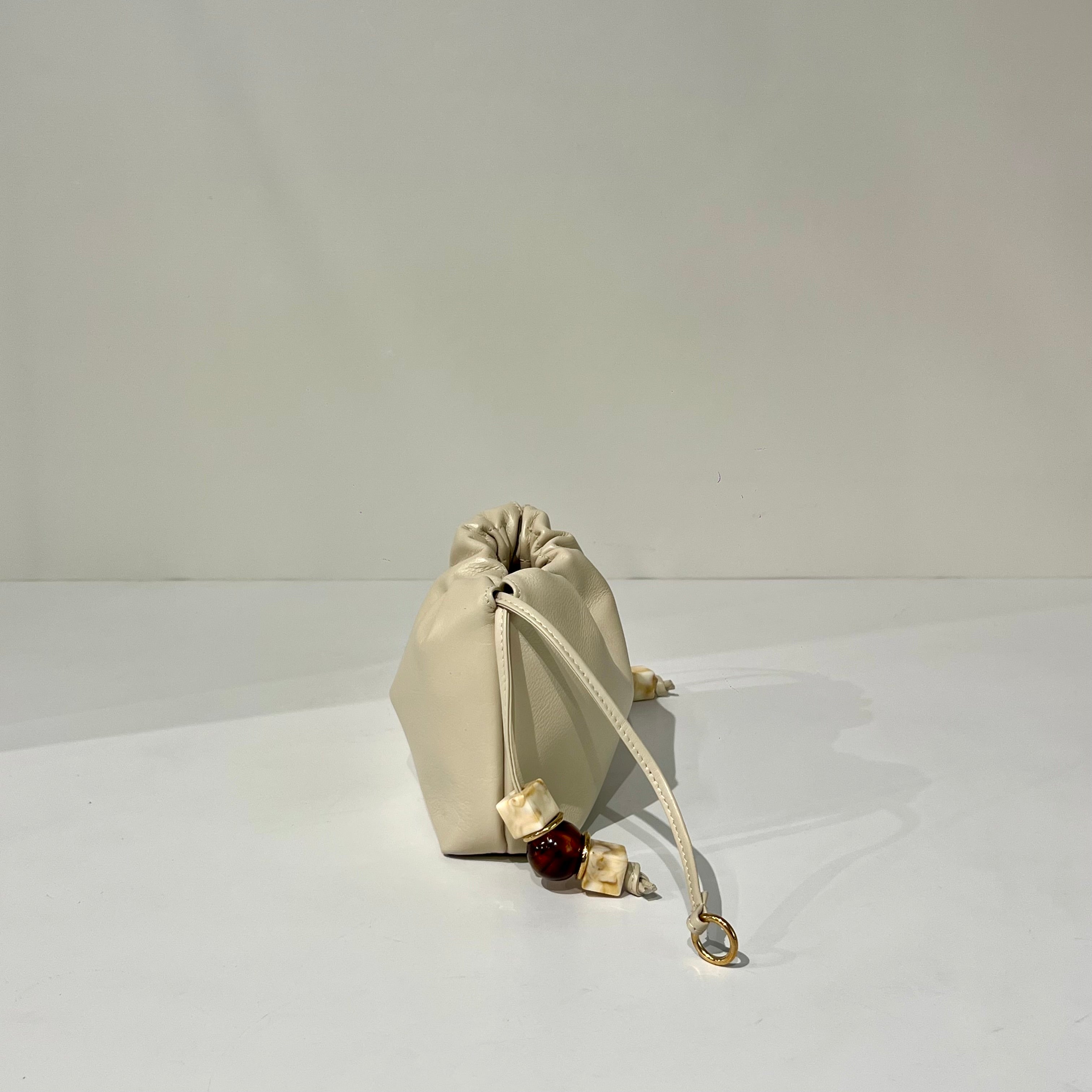 W6-3046 JOANNA SCILLA Ivory