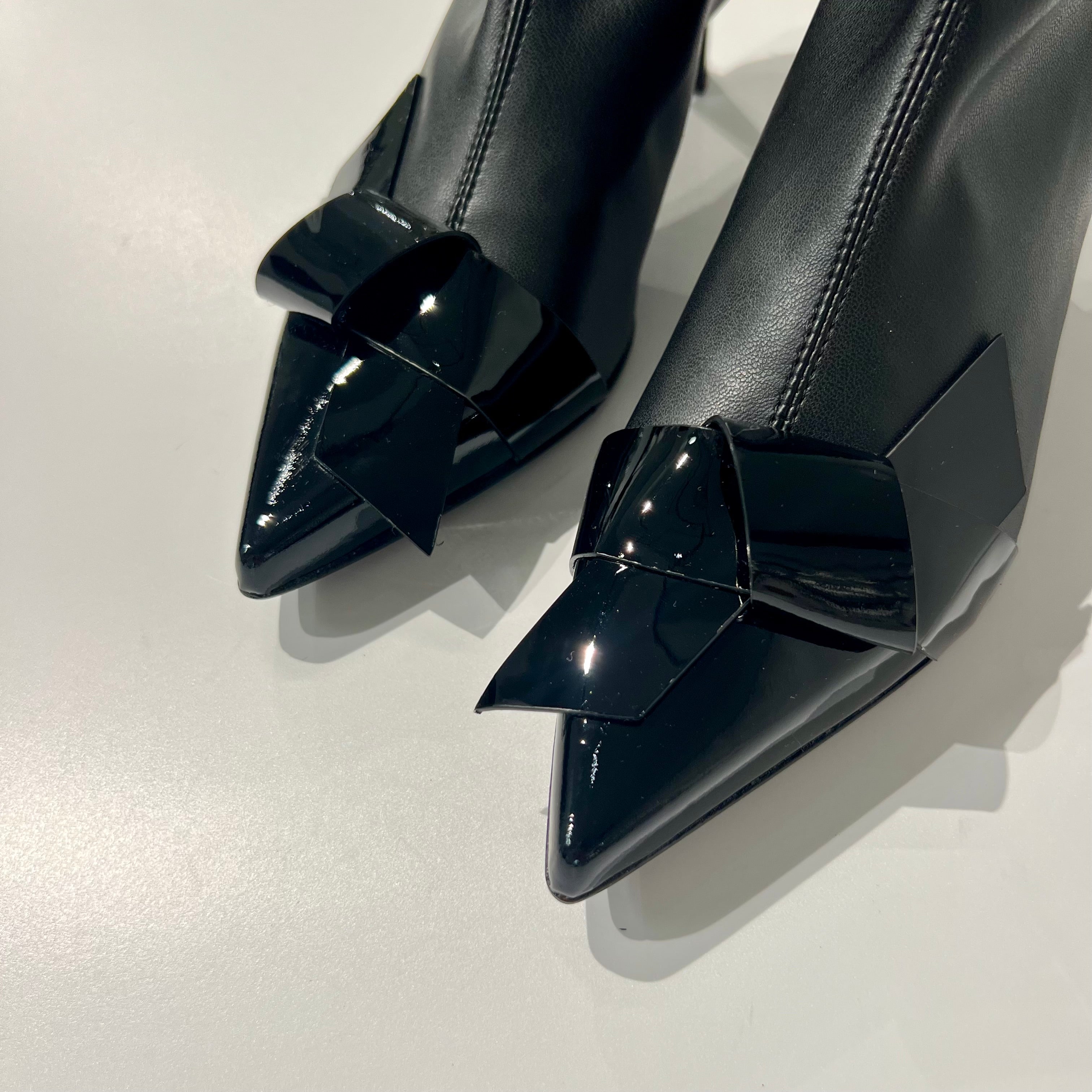 W6-3351 Tronchetto in Tessuto Stretch e Vernice Nero