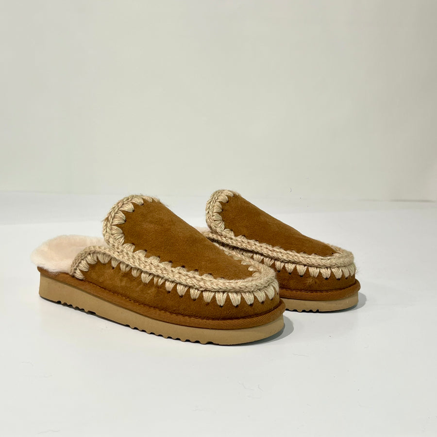 W5-Eskimo Slipper Cognac