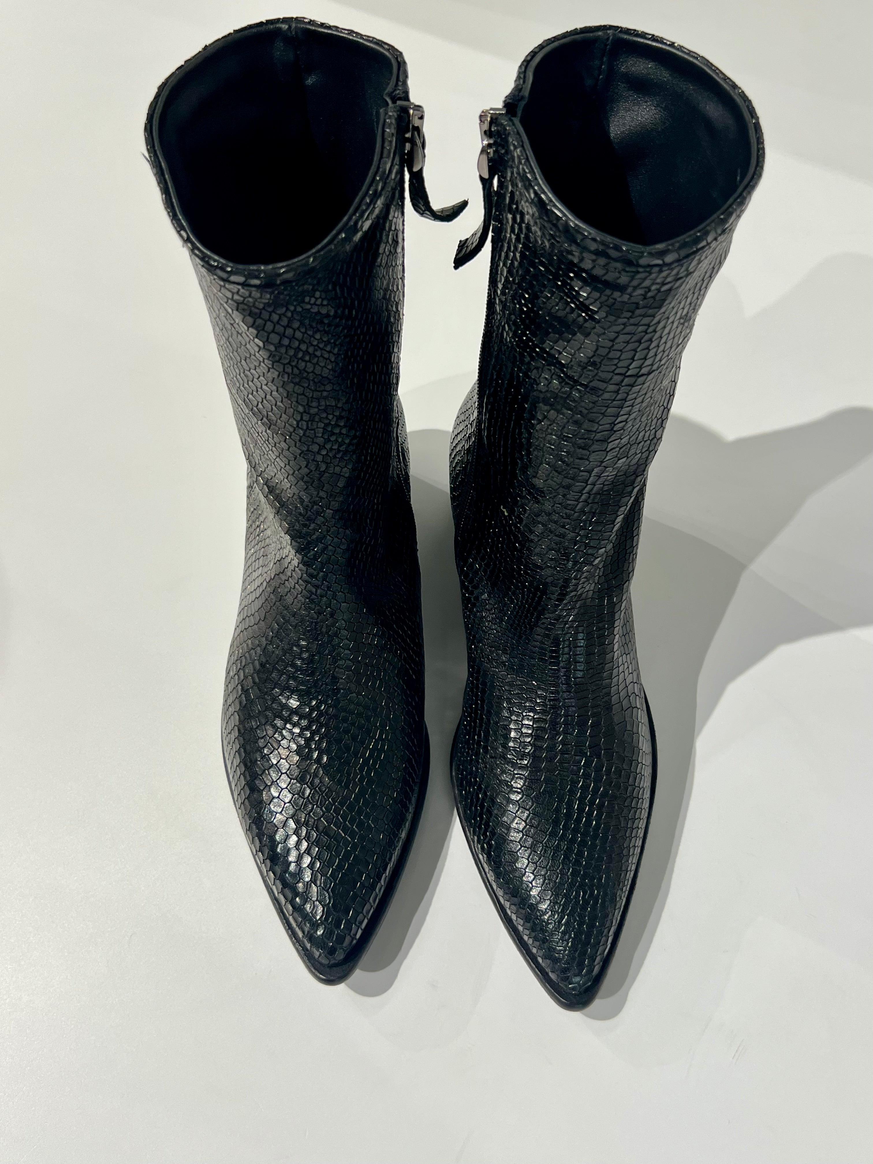 W6-RAYA07 Stivaletto Snake Nero Woman