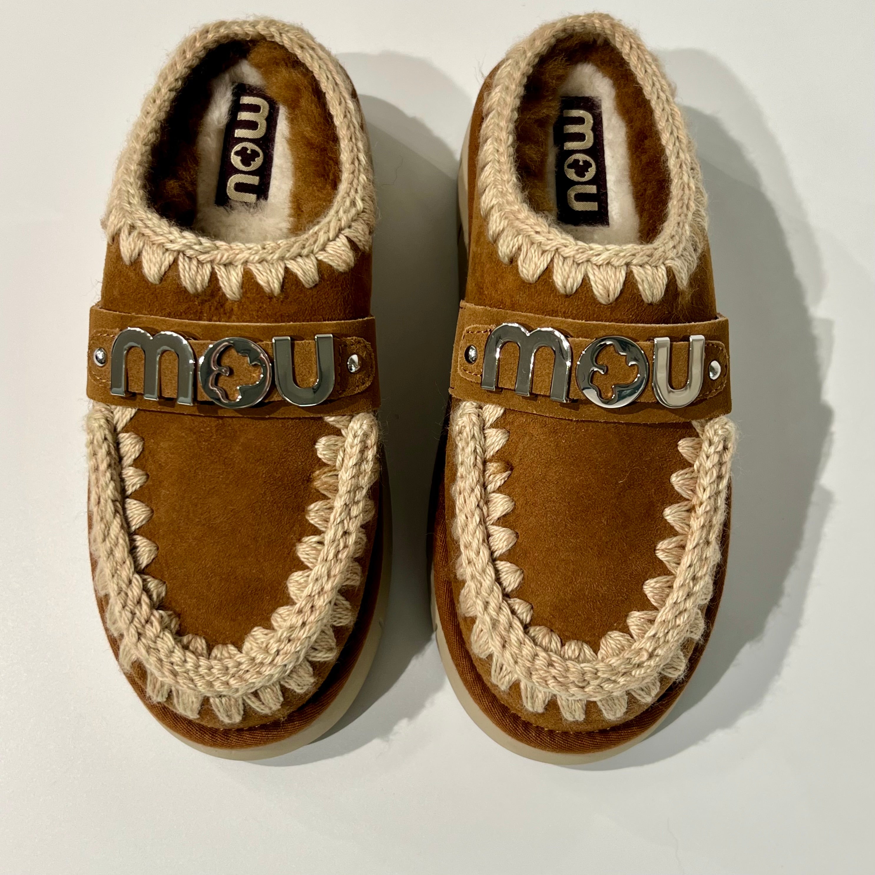 W5-Bounce Clog Metal Logo Cognac