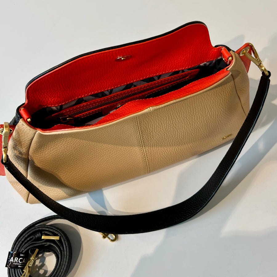 W5-7344 LIVIA Borsa Bicolore Doll Mandorla/Nero