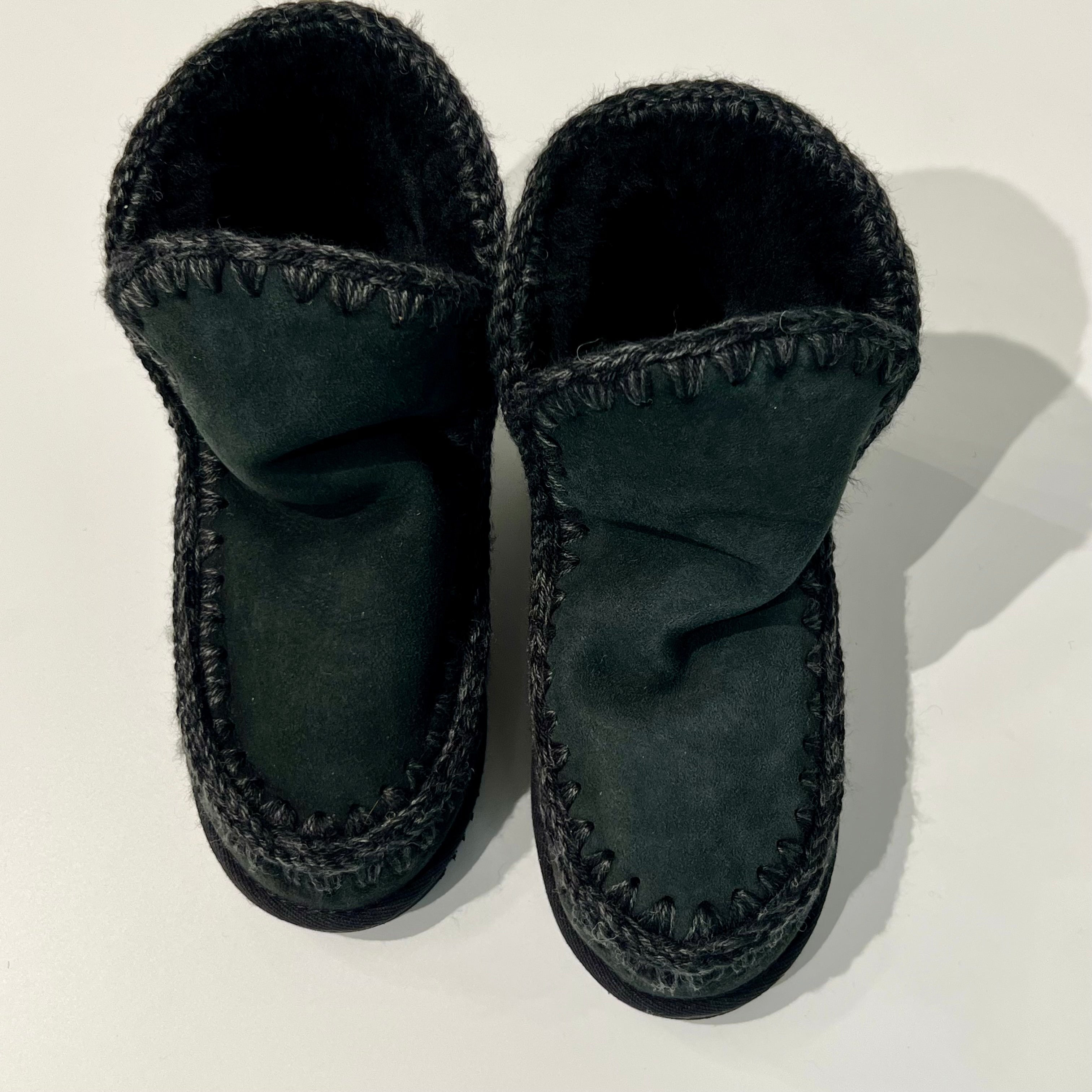 W4-Eskimo 18 Glitter Logo Black