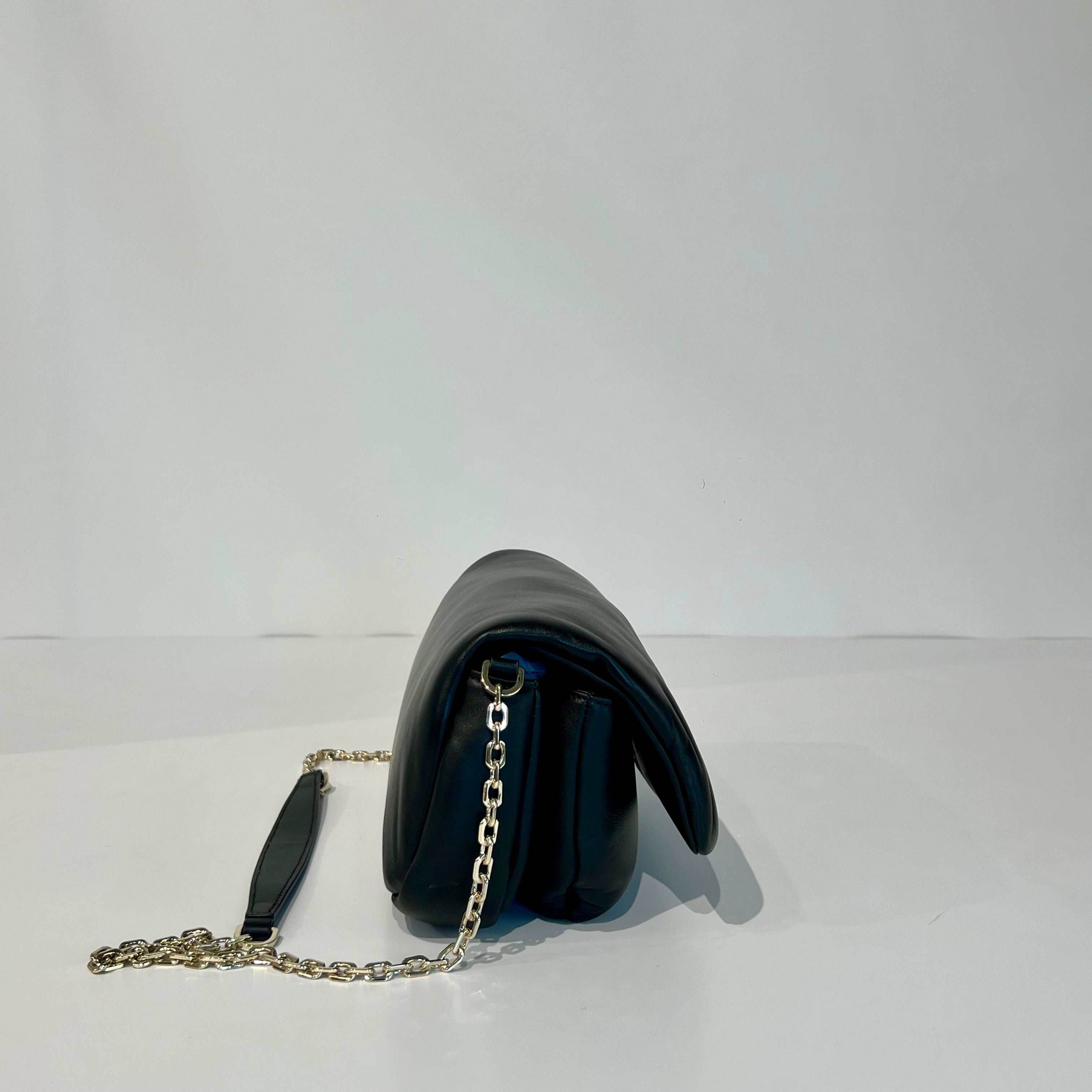 W5-8B0220 Tracolla Fly Puffy Winter Black