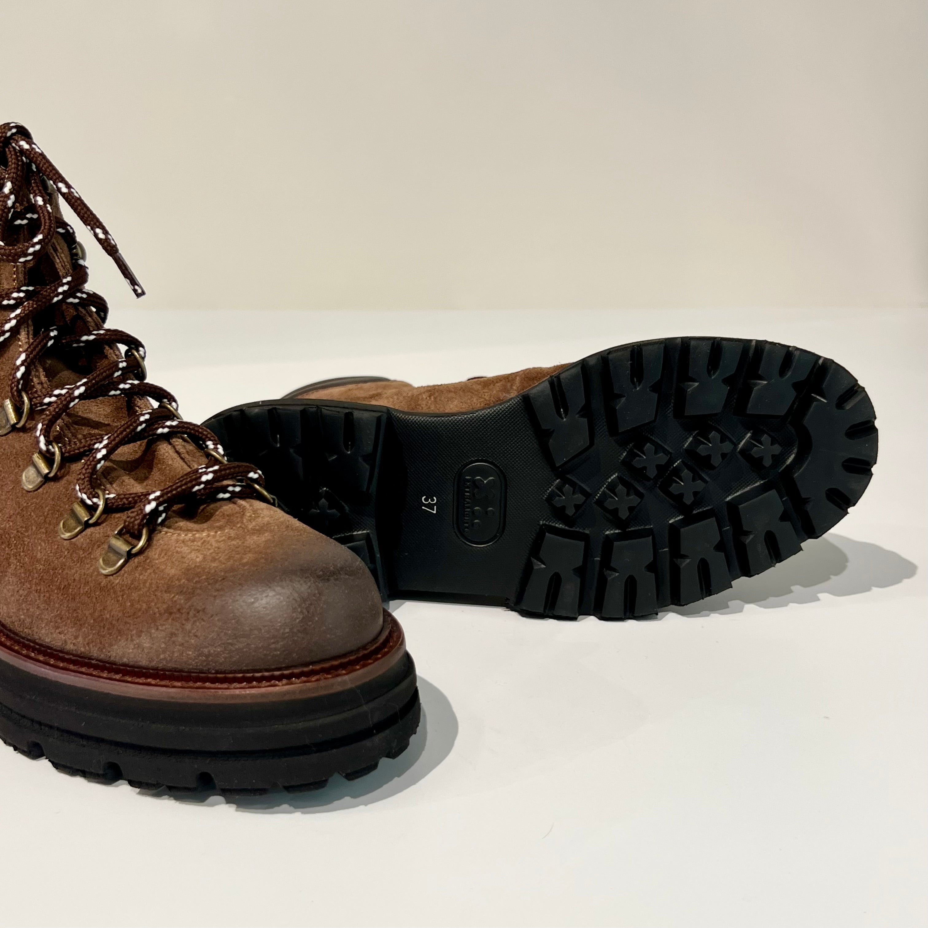 W6-9976 Pedula Sayo Amaretto