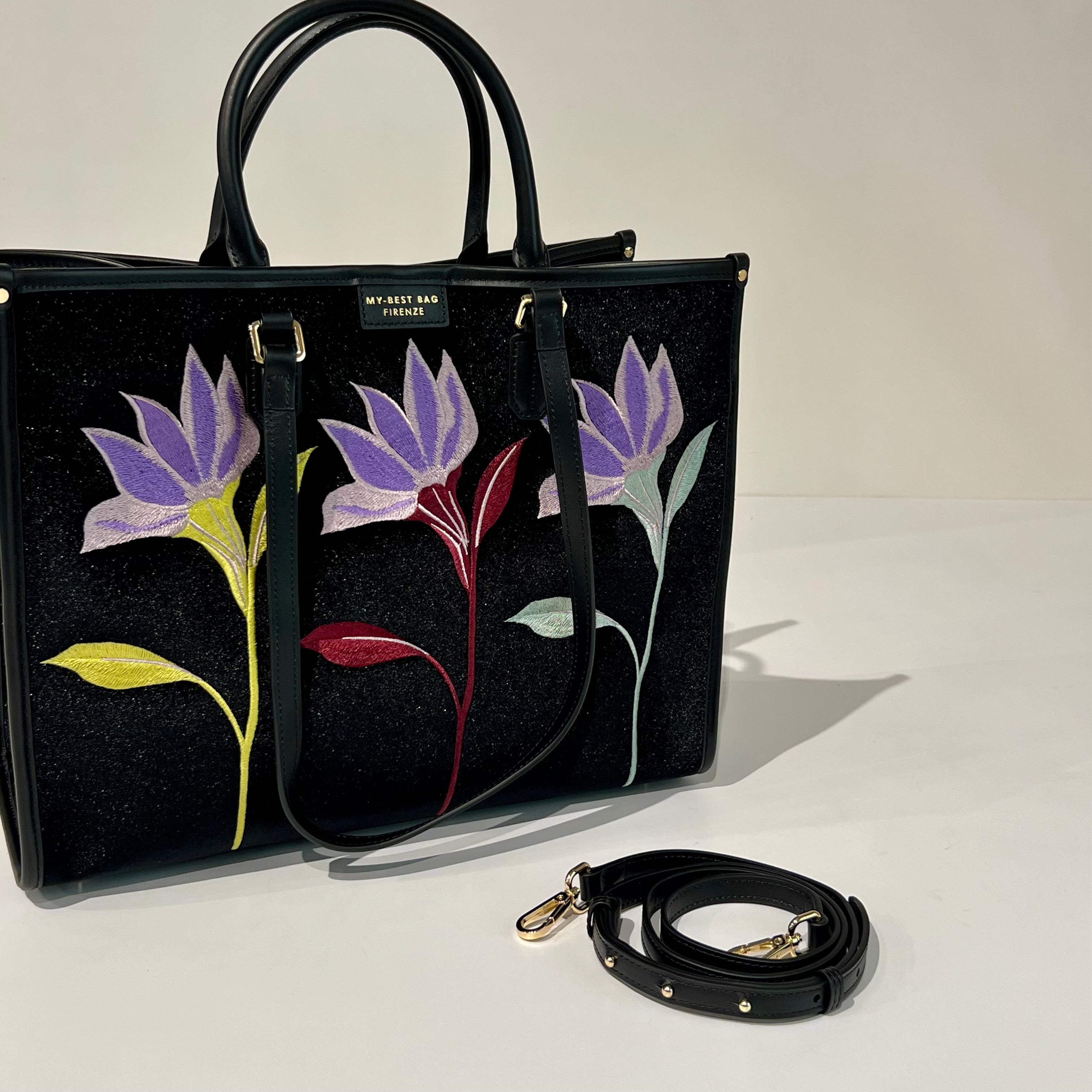 W6-3008 ATENA ESSENCE Black Flower