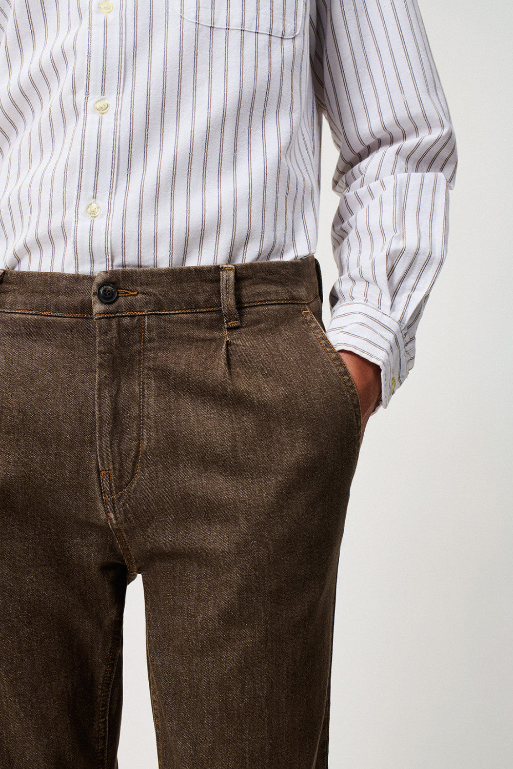 UW6-DAY OFF Denim Umber Man