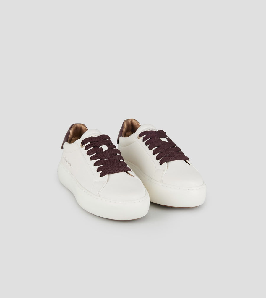 DW5-SOHO White-Bordeaux Woman