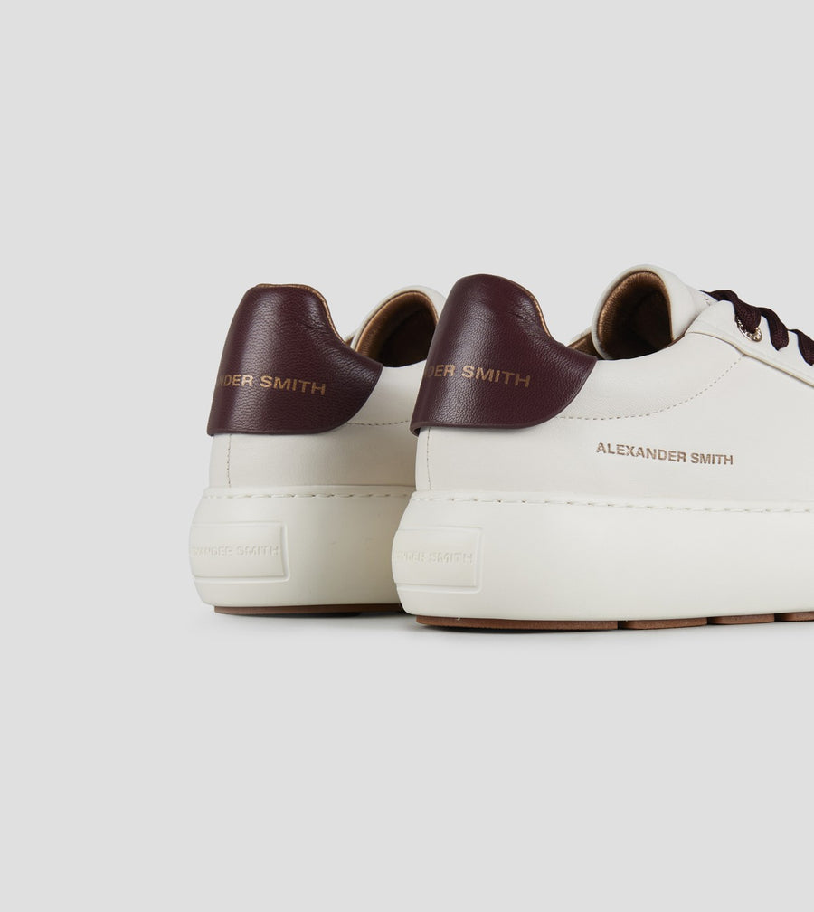 DW5-SOHO White-Bordeaux Woman