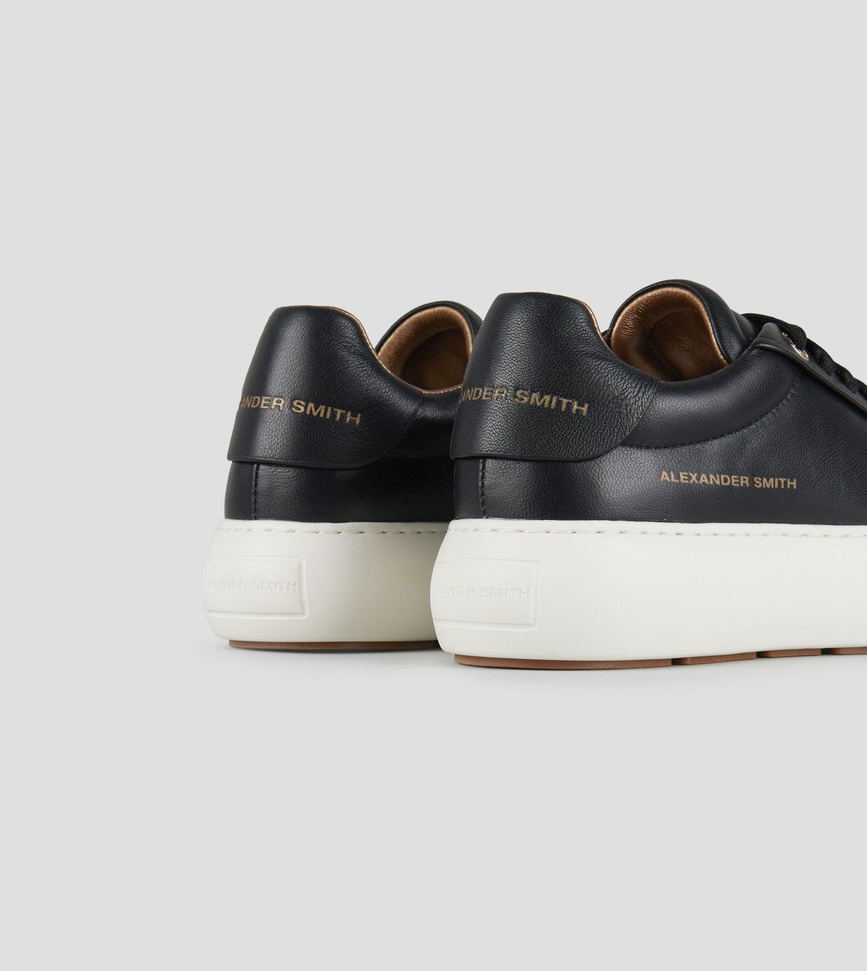 DW5-SOHO Black Woman