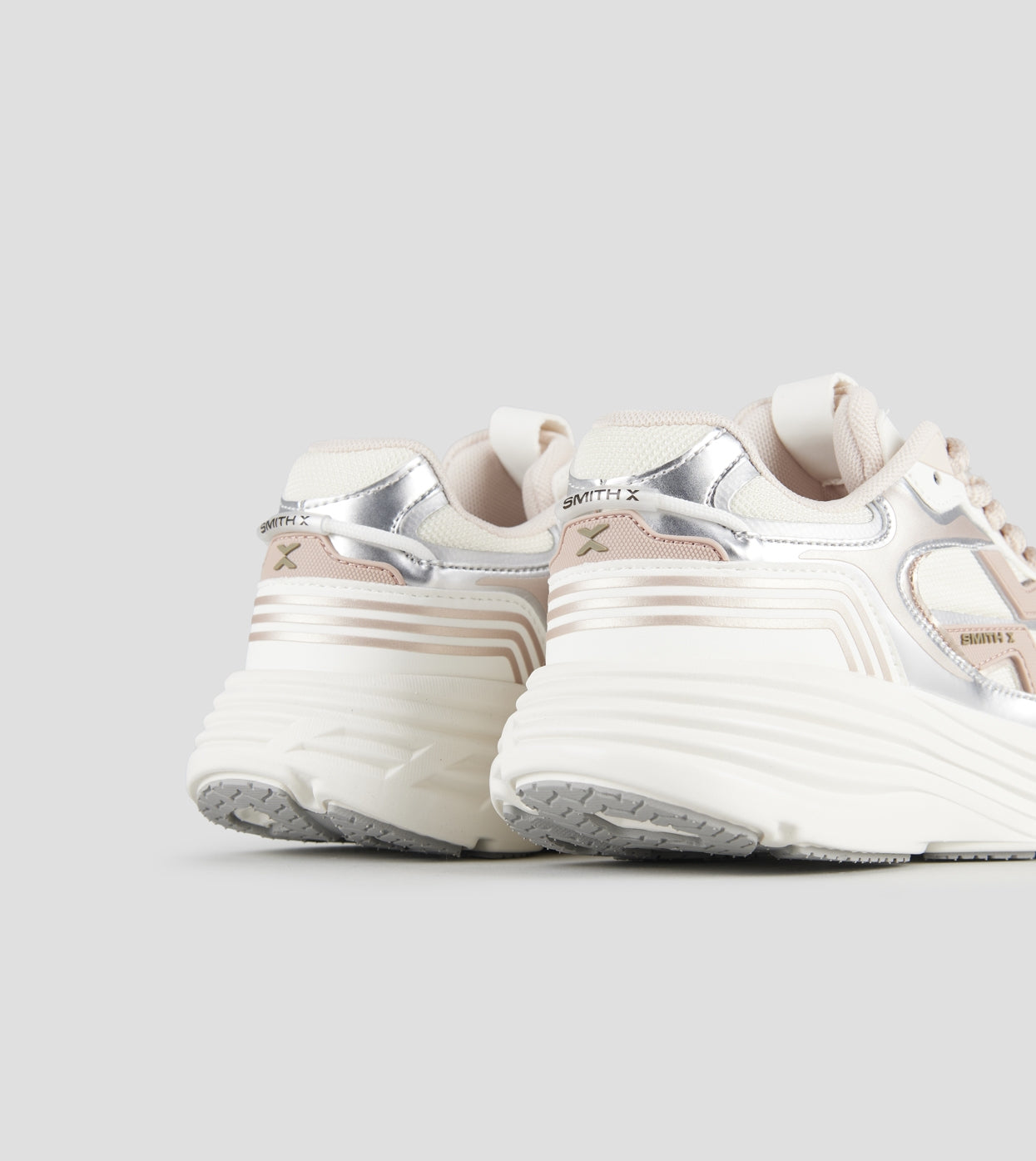 DS6-STORM White/Nude Woman