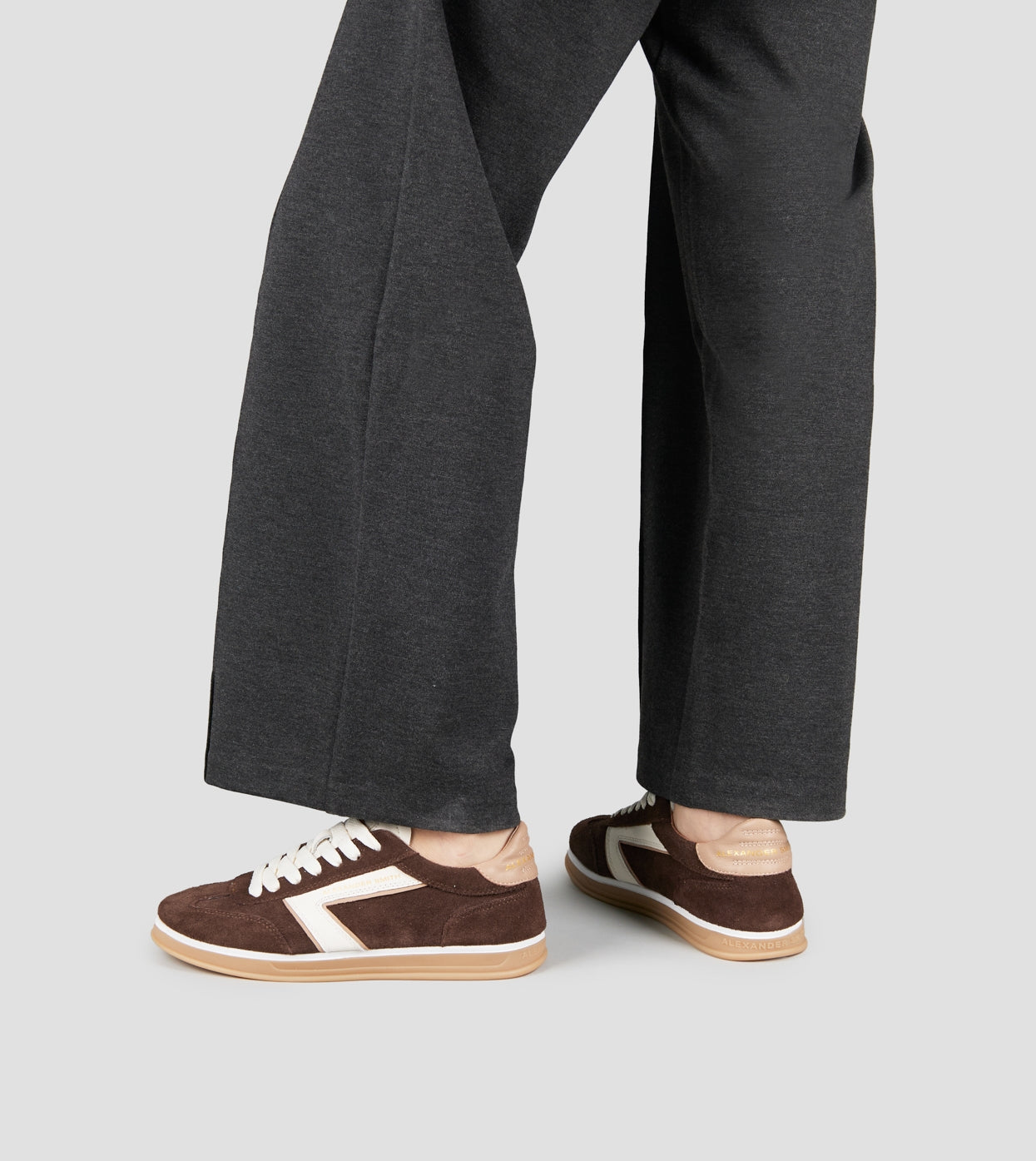 DS6-THAMES Dark Brown/Off White Woman