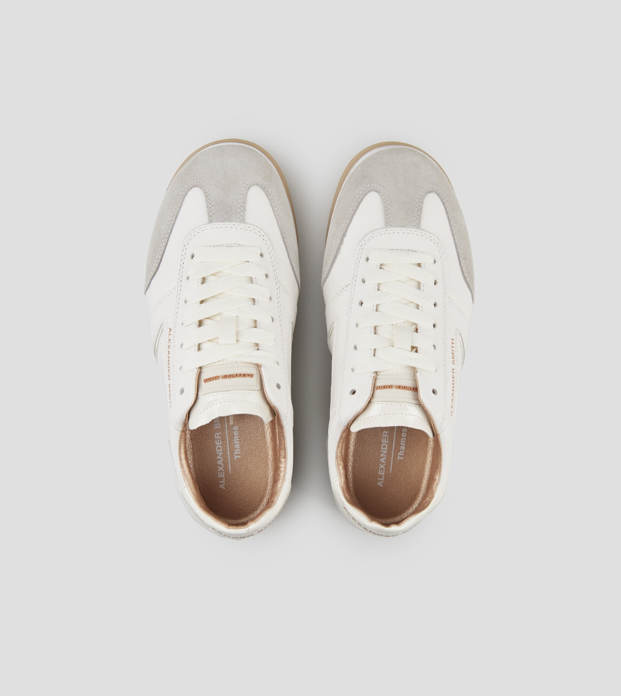 DS6-THAMES Off White Woman